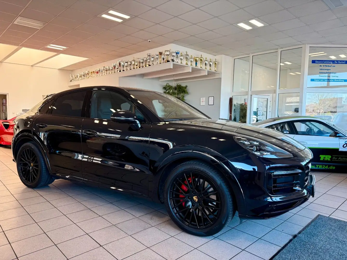 Porsche Cayenne GTS Coupe SportDesign/HeadUP/ACC/Keyless Schwarz - 1