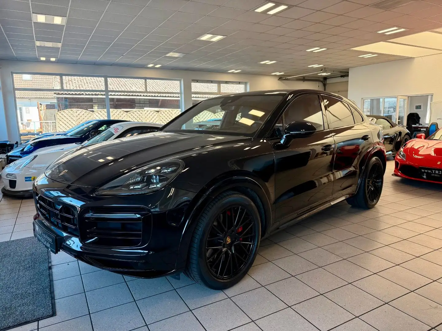 Porsche Cayenne GTS Coupe SportDesign/HeadUP/ACC/Keyless Schwarz - 2