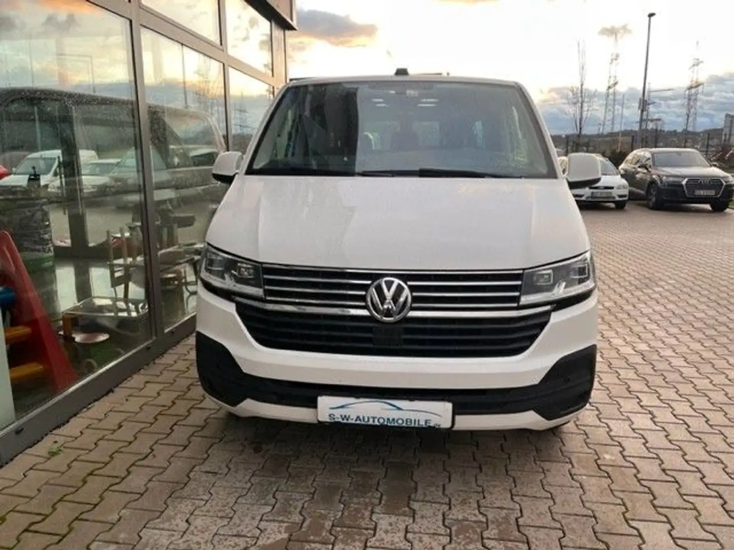 Volkswagen T6 Caravelle T6.1 Caravelle Comfortline LED AHK Standheizung Biały - 2