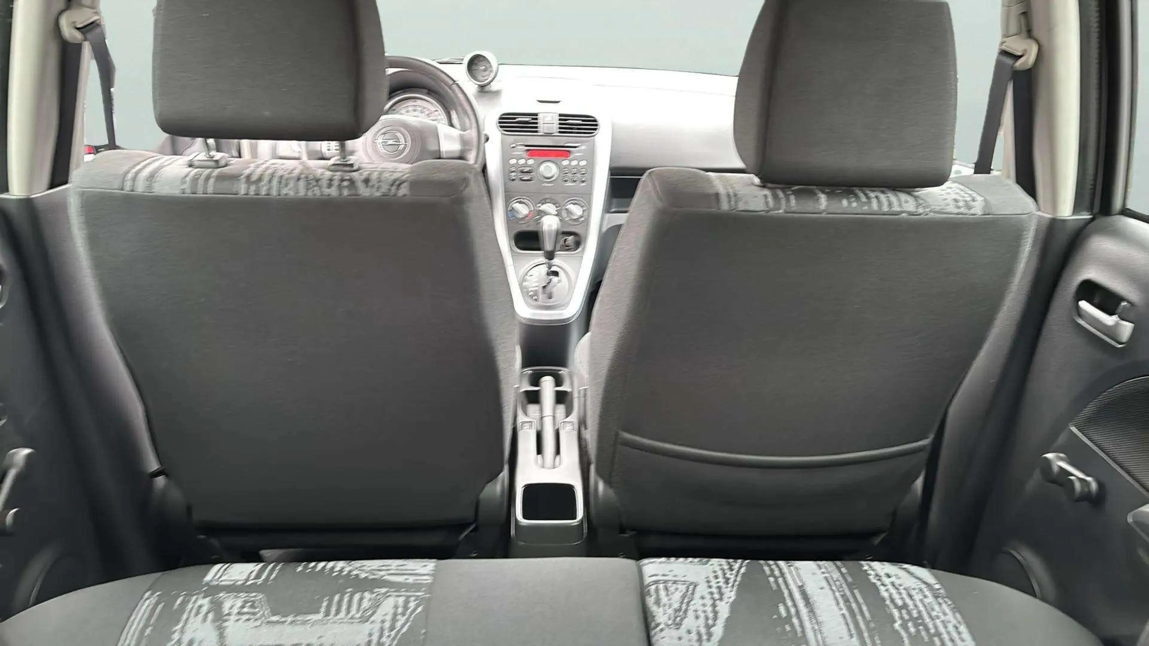 Opel Agila Edition*Automatik*1.Hand*SHZ*Klima*Kamera*wenig KM — photo 13