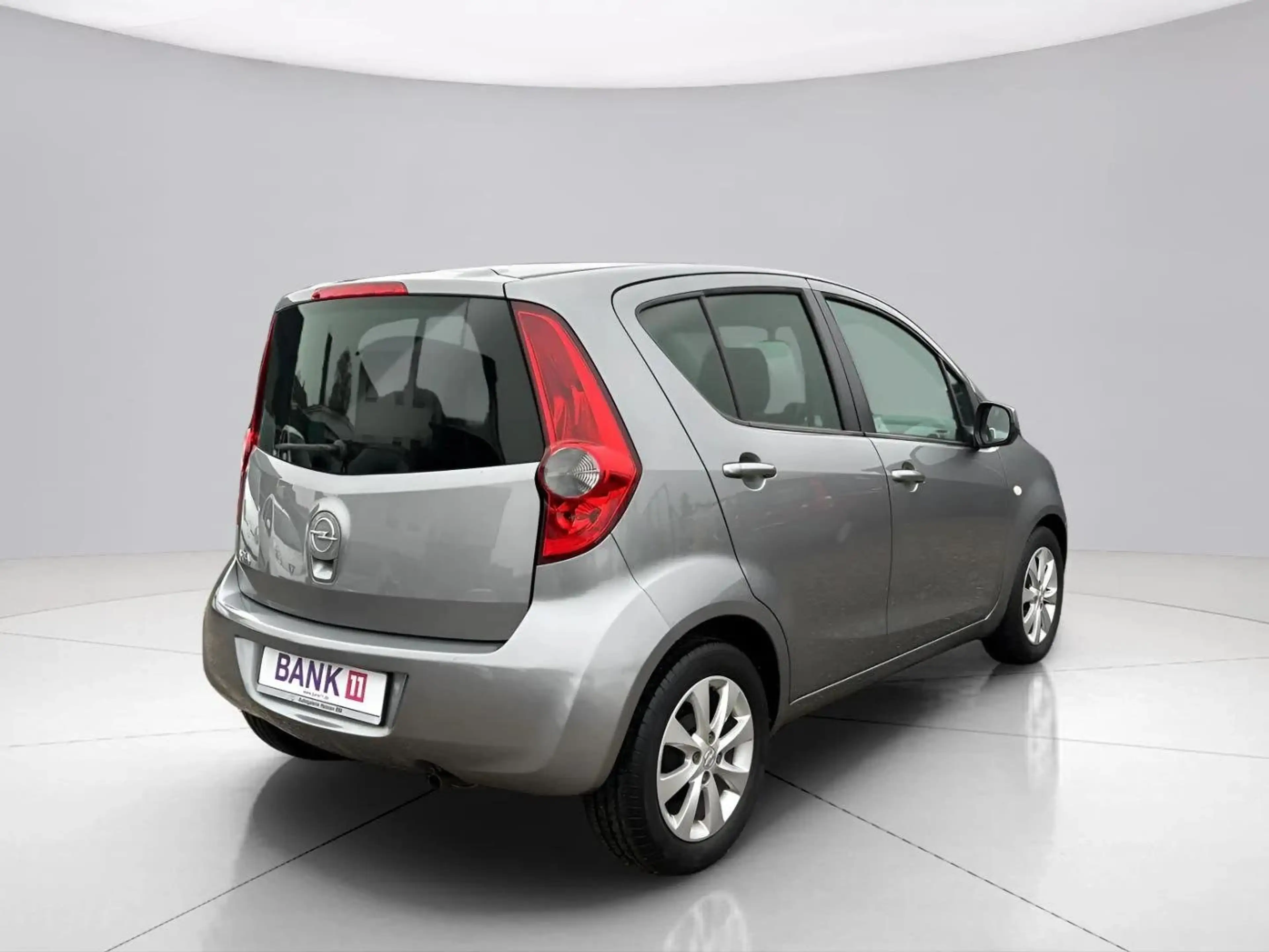 Opel Agila Edition*Automatik*1.Hand*SHZ*Klima*Kamera*wenig KM — photo 5