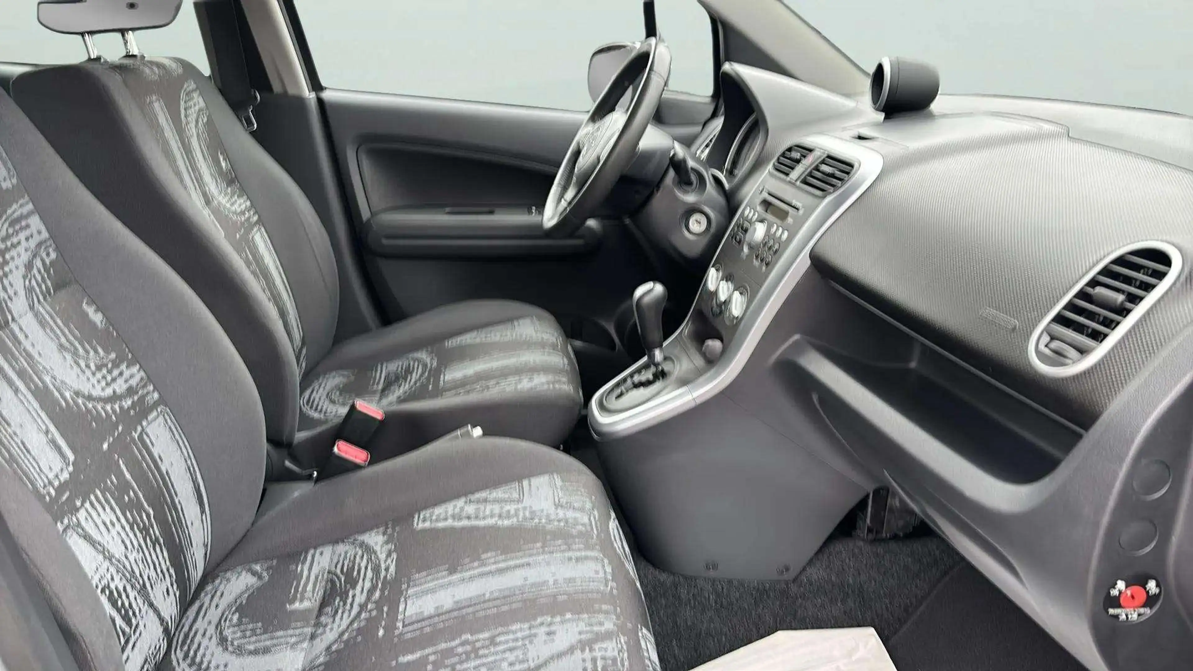 Opel Agila Edition*Automatik*1.Hand*SHZ*Klima*Kamera*wenig KM — photo 12