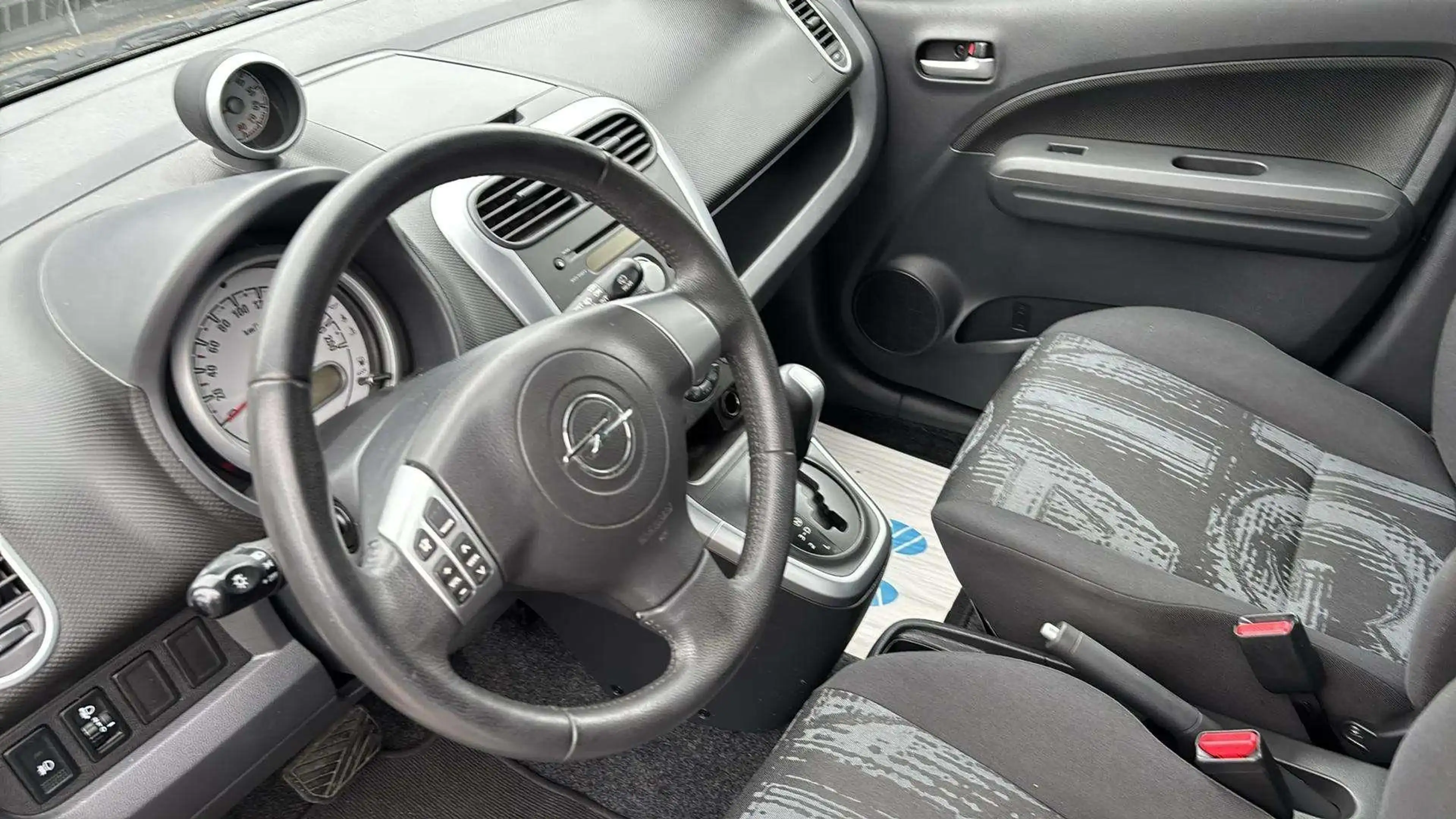 Opel Agila Edition*Automatik*1.Hand*SHZ*Klima*Kamera*wenig KM — photo 10