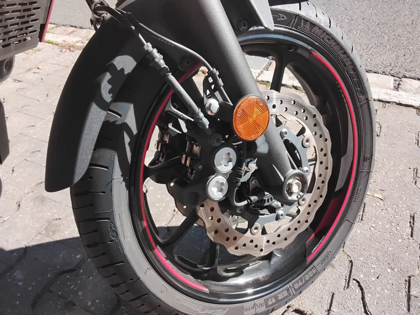 Yamaha Tracer 7 Rouge - 2