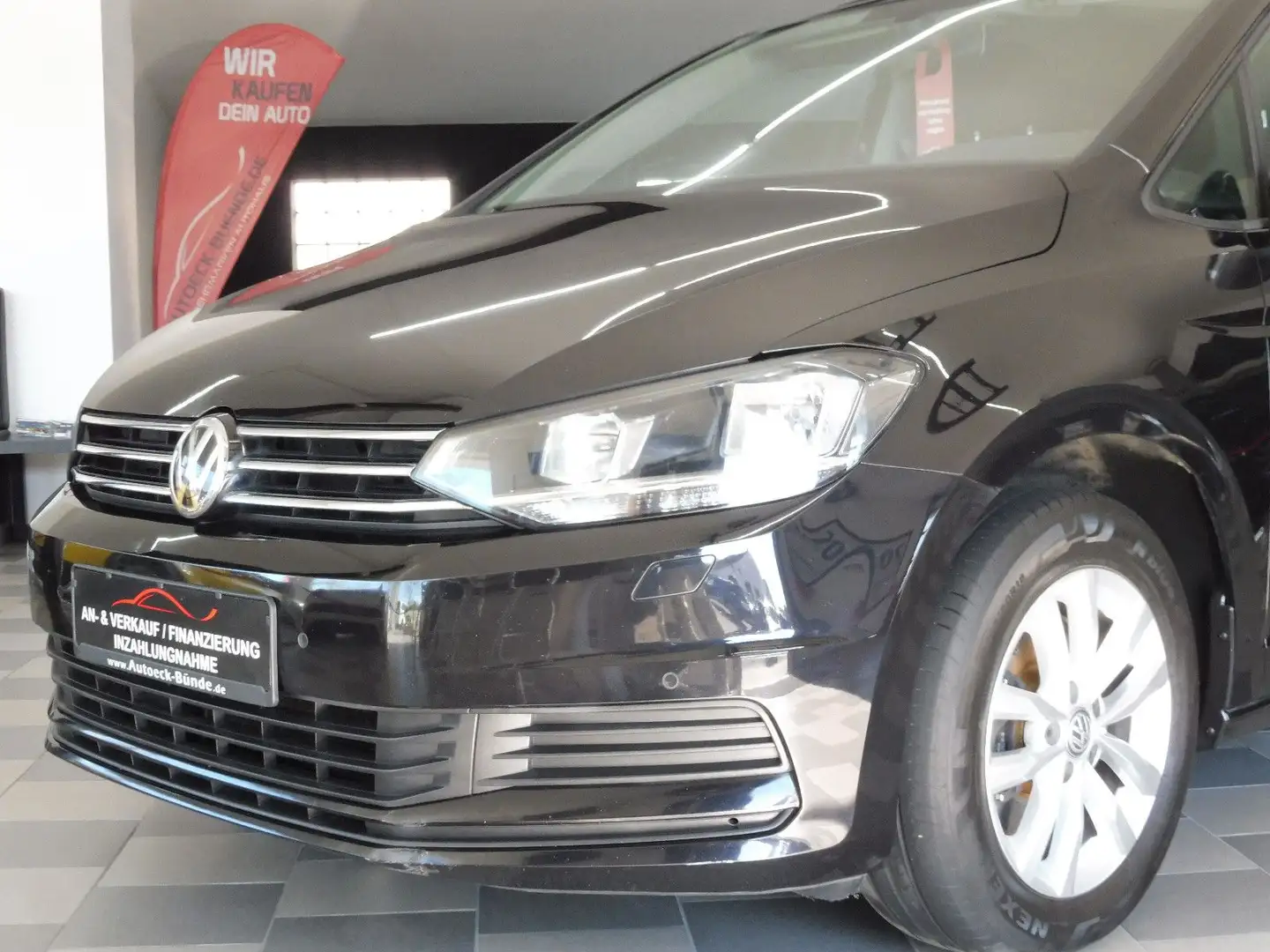 Volkswagen Touran 1.6 TDI Comfortline DSG/ACC/NAV/SHZ/PDC Schwarz - 1
