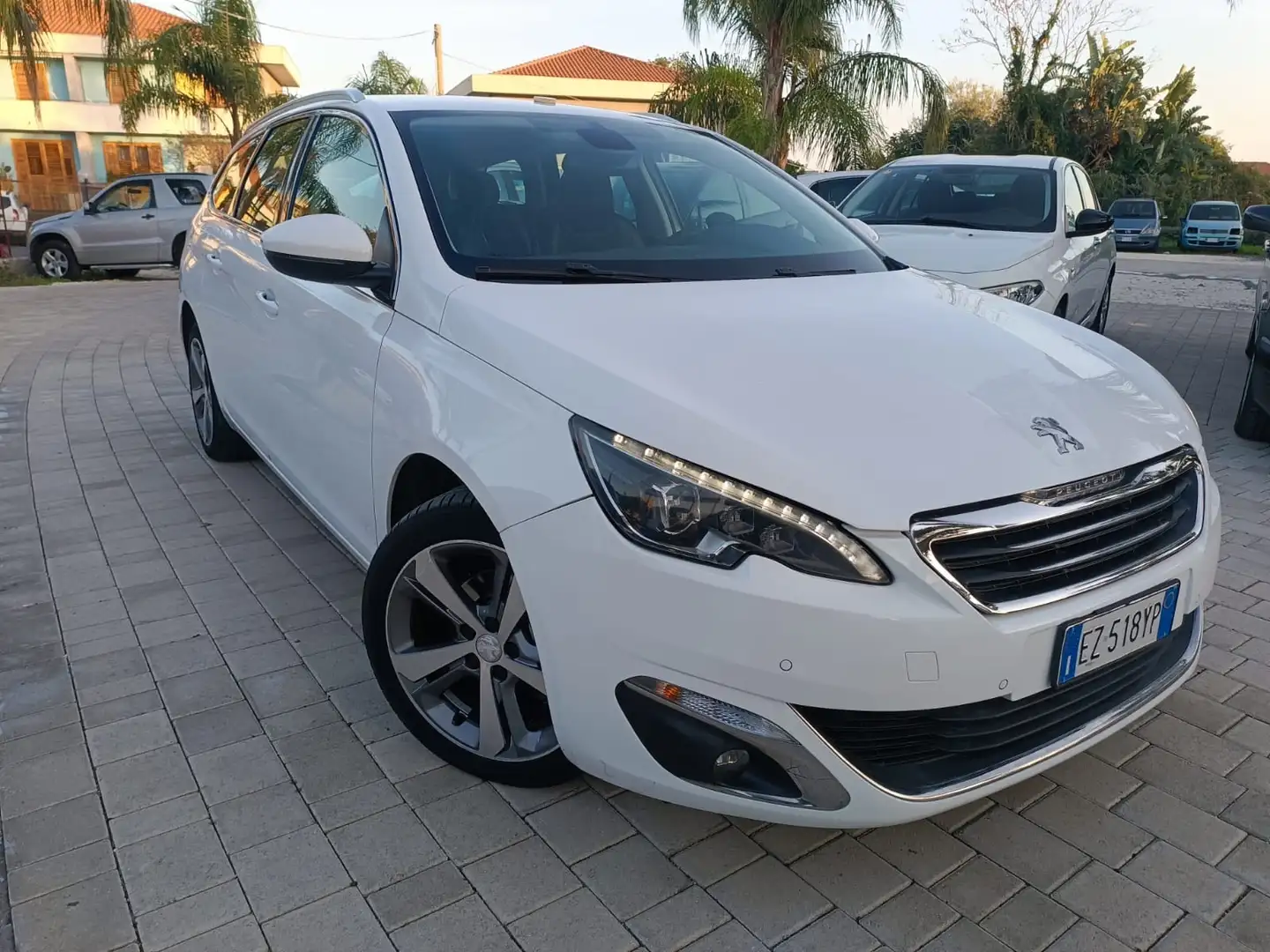 Peugeot 308 SW 1.6 bluehdi Allure s&s 120cv (ex taxi) Blanc - 2