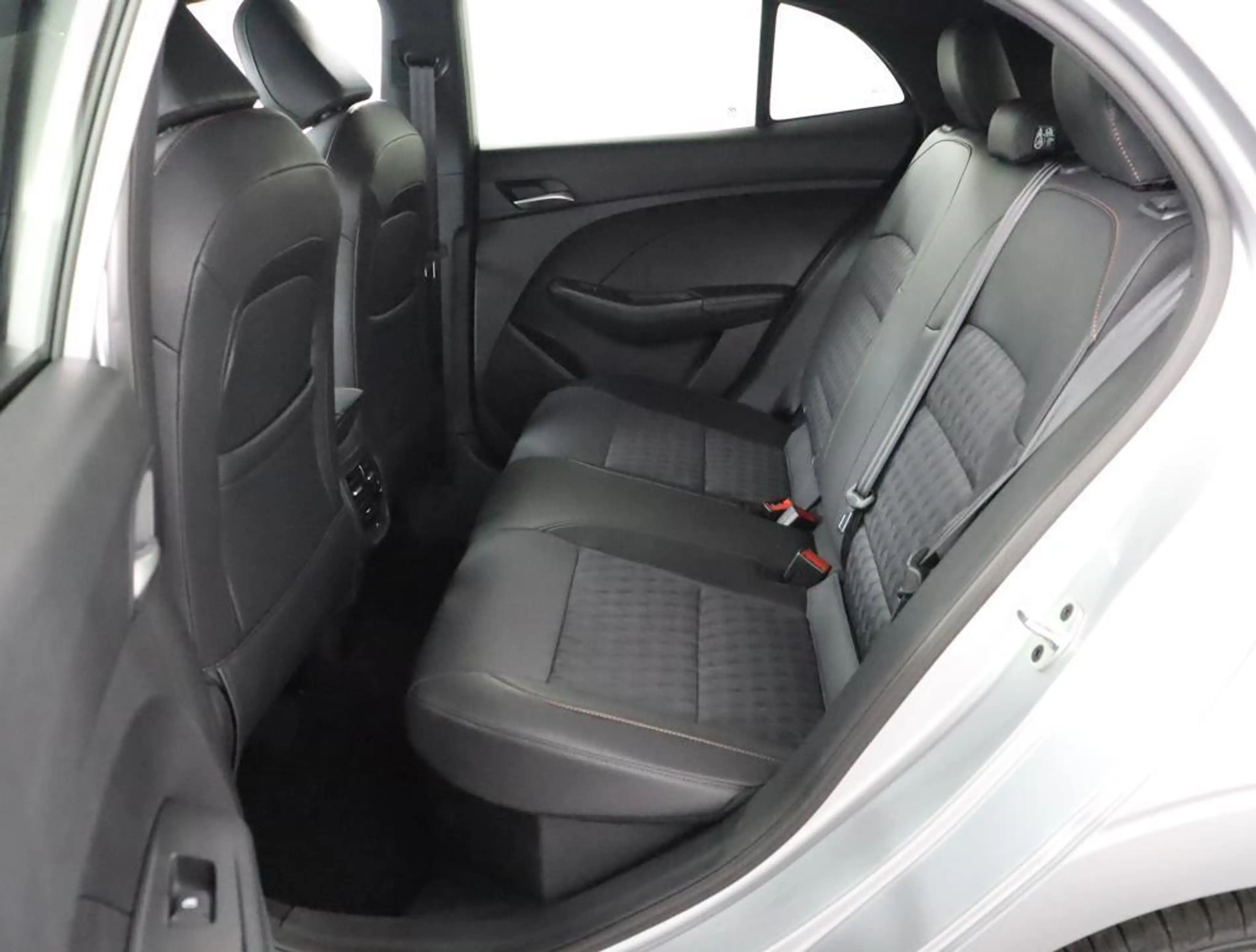 MG MG3 1.5 Hybrid+ Aut. Luxury | Apple Carplay/ Android A — photo 5
