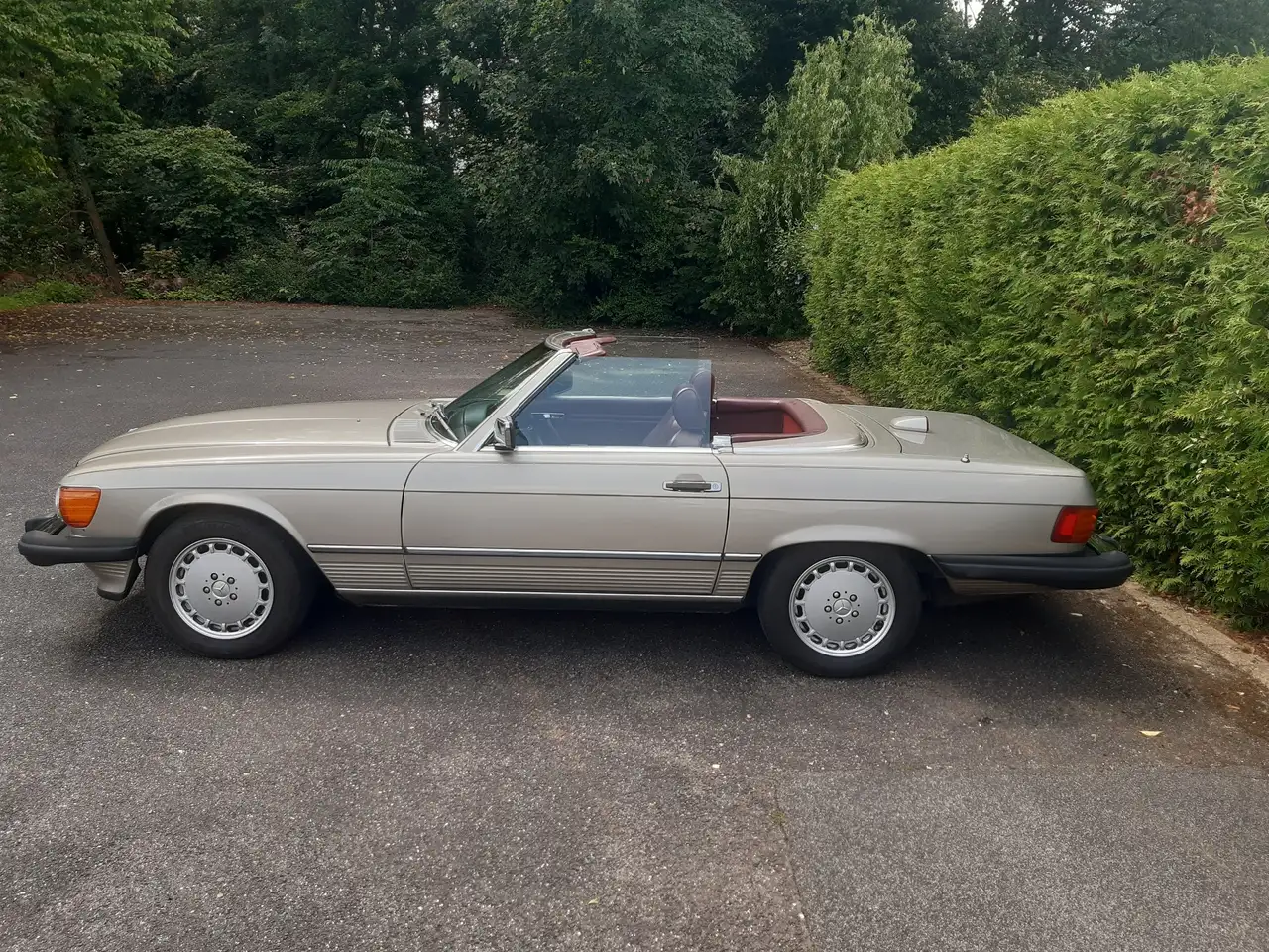 Mercedes-Benz 560 SL Sammler- Gelegenheit, Wertgutachten Note 2, foto 3