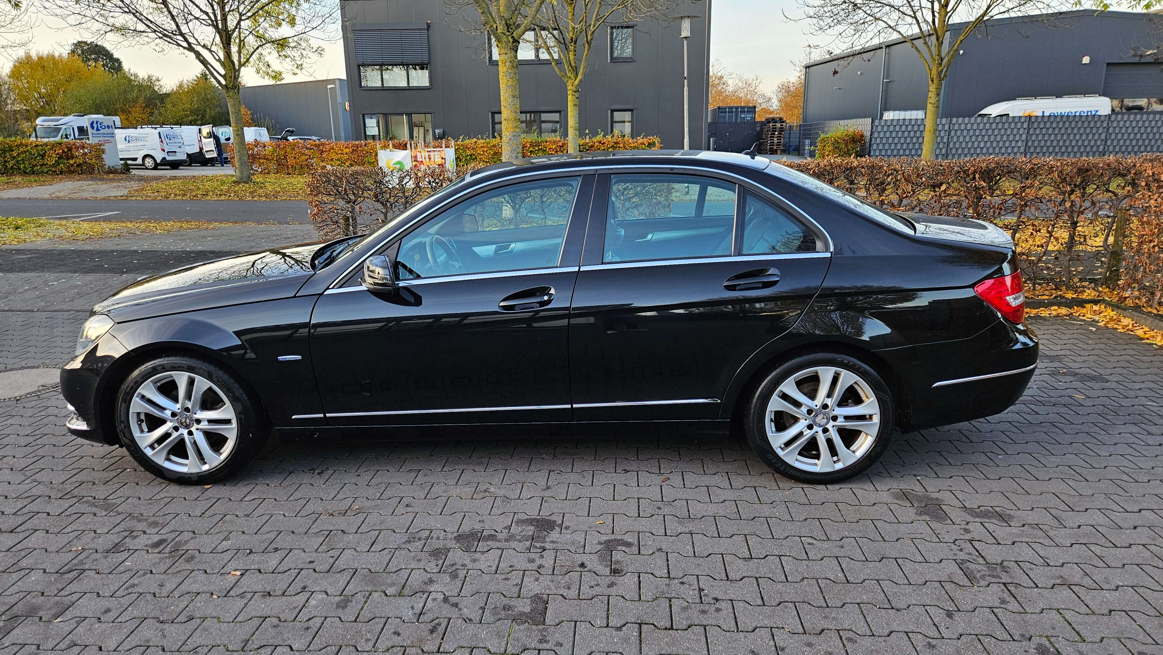 Second hand Mercedes Benz C-Class 