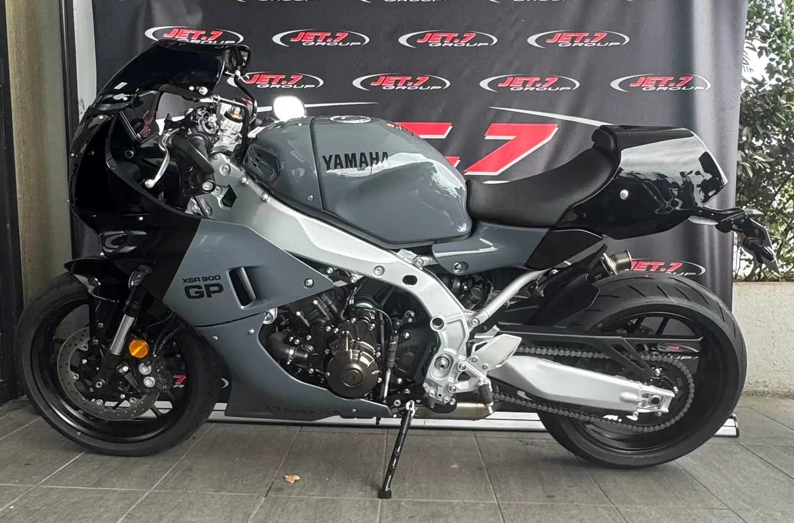 Yamaha XSR 900 Gri - 2