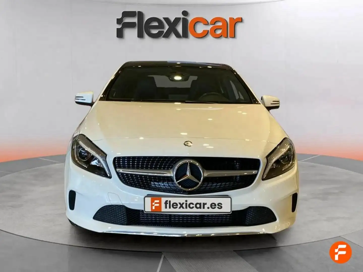Mercedes-Benz A 180 d Urban Beige - 2