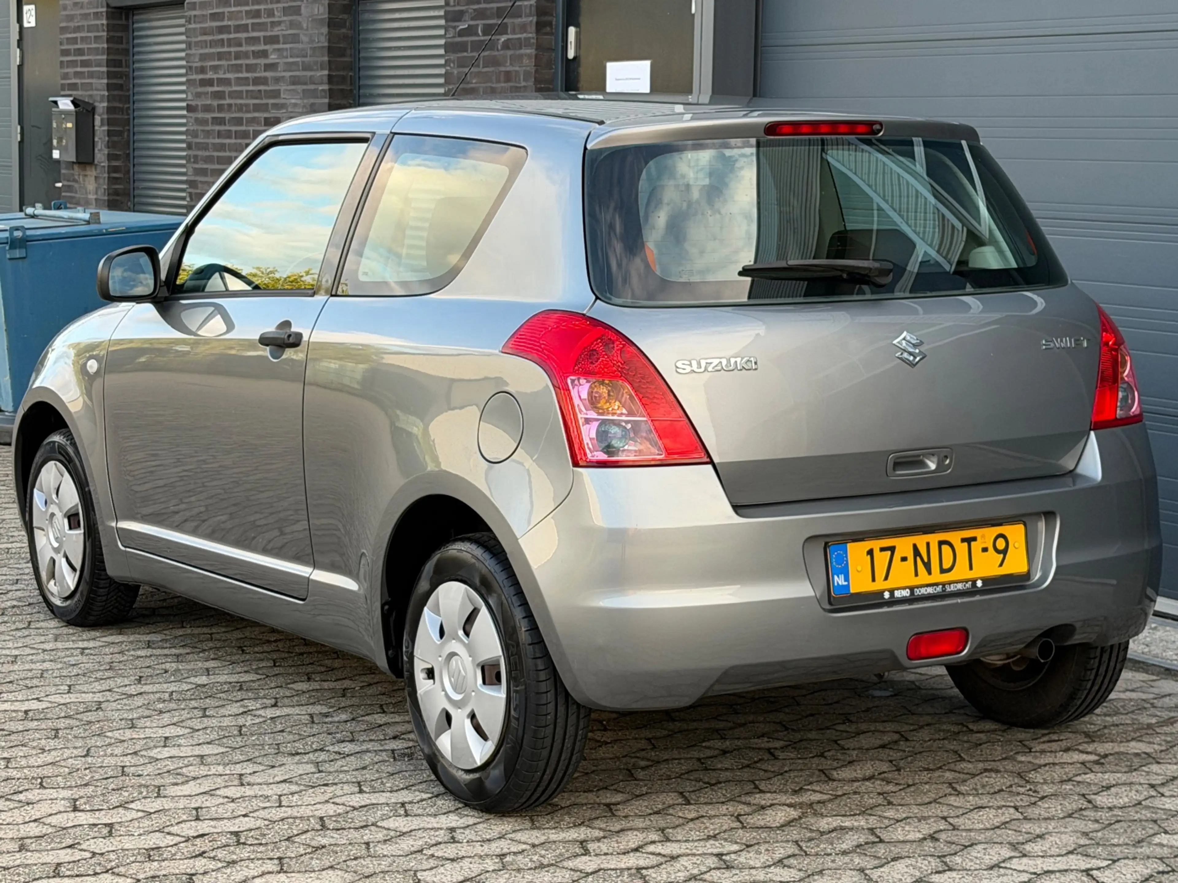 Suzuki Swift 1.3 Base 68323km NAP EERSTE EIGENAAR — photo 4
