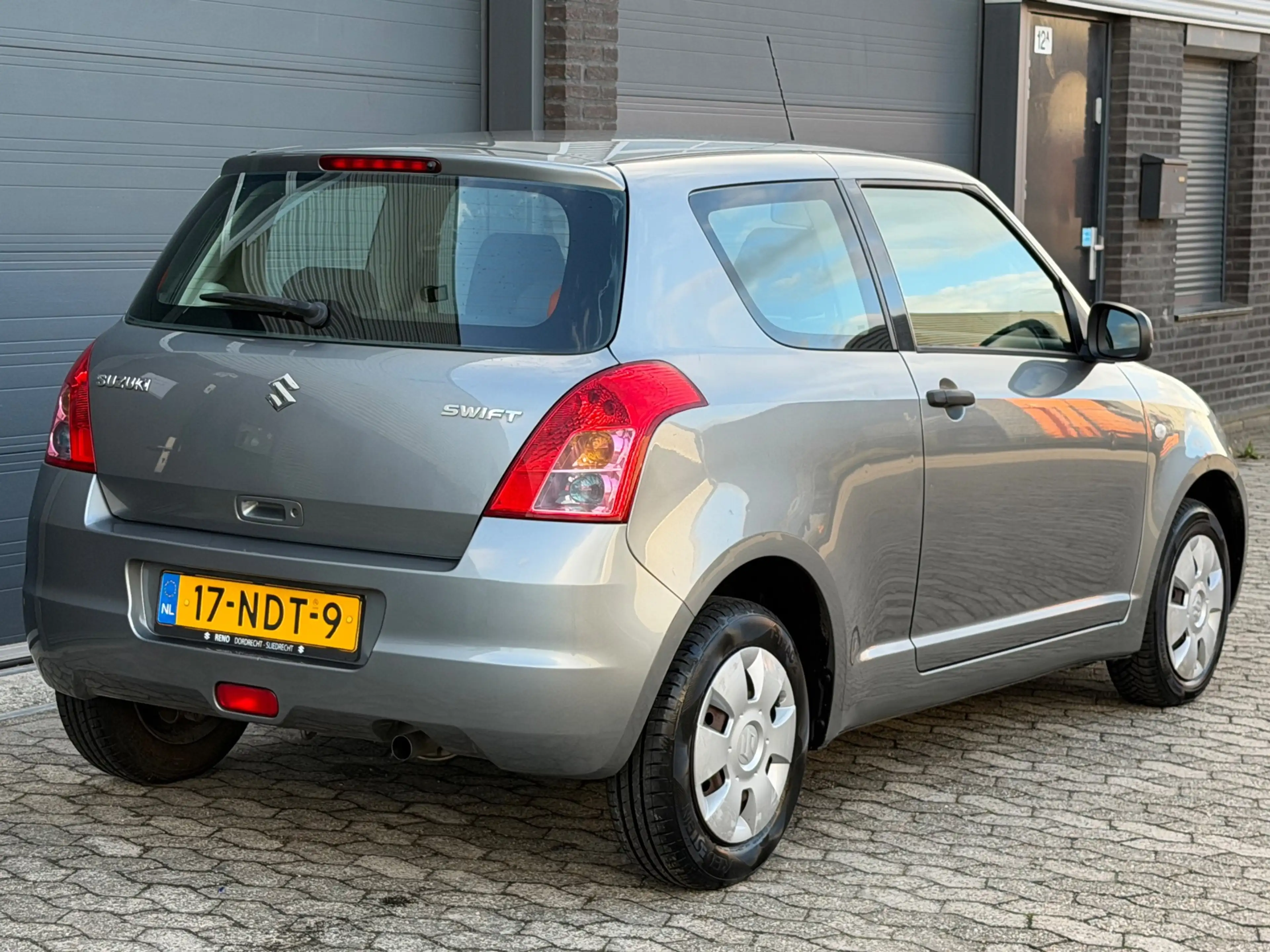 Suzuki Swift 1.3 Base 68323km NAP EERSTE EIGENAAR — photo 3