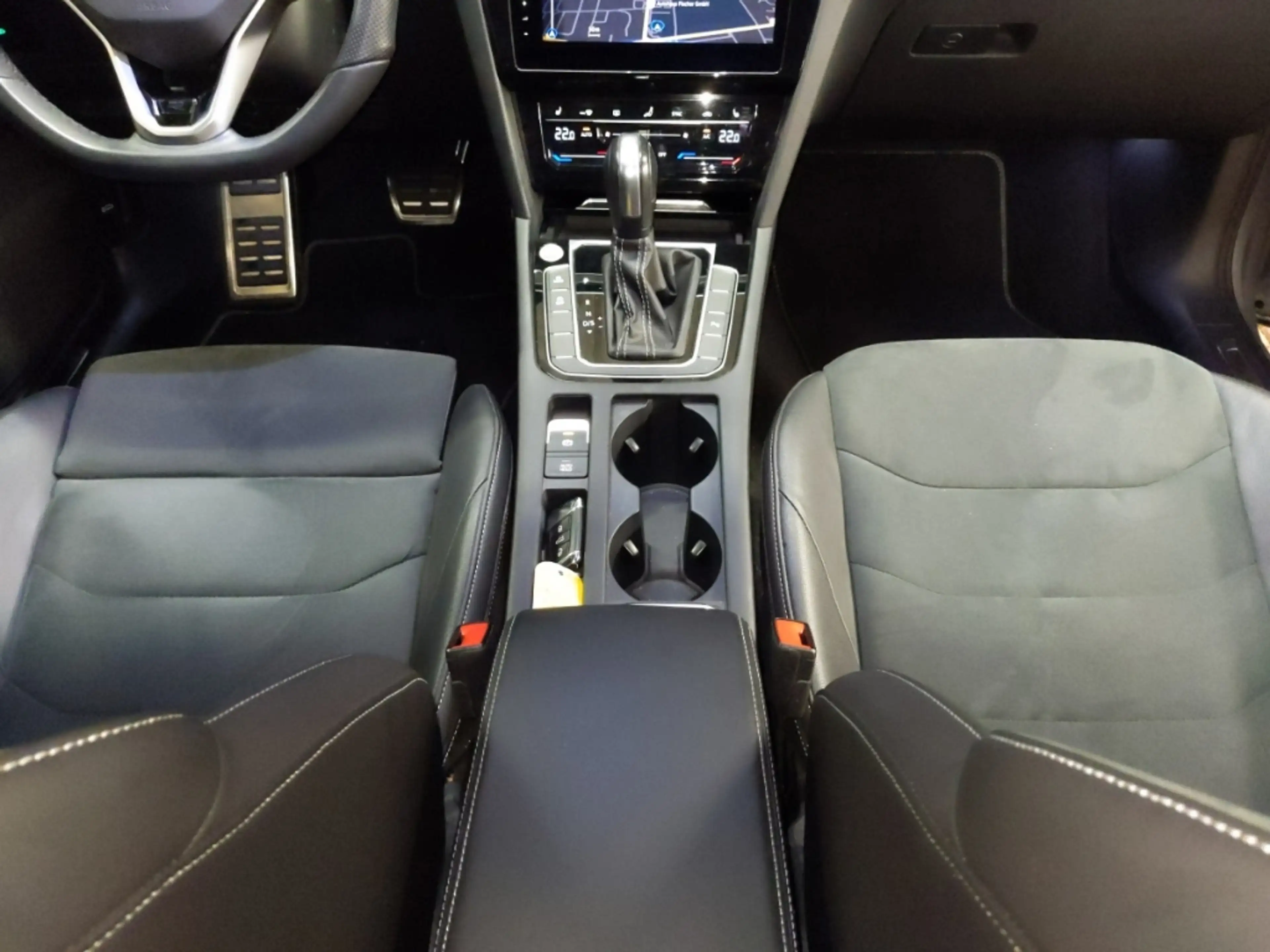 Volkswagen Arteon Shootingbrake 2.0TDI DSG R-Line LED-Matrix Navi AH — photo 13