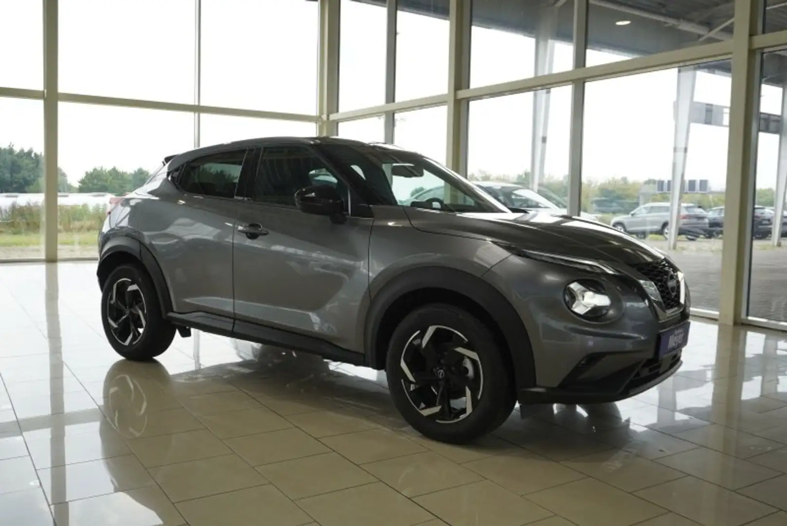 Nissan Juke Tekna Facelift 1.0 DIG-T Leder/Keyless/LED/Kamera Grau - 1