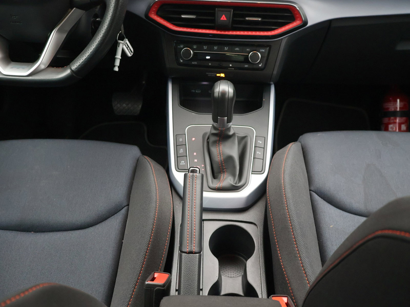 SEAT Arona Arona FR Limited 1.0TSI 110PK AUTOMAAT*VIRTUAL COCKPIT*CRUISE*CAMERA*PDC*APP-CONNECT*...* — photo 13
