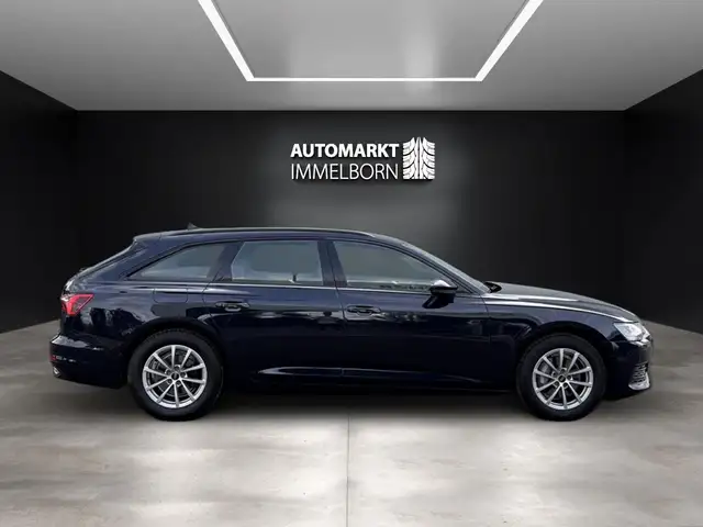 Audi A6 view 11