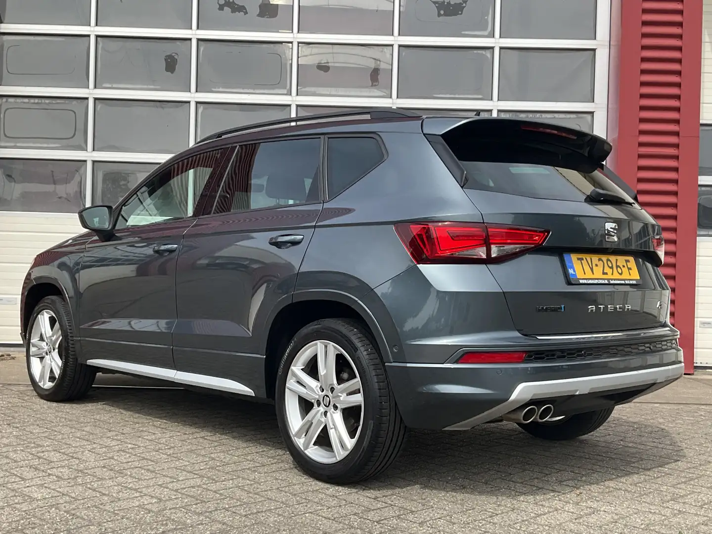 SEAT Ateca 1.5 TSI FR Automaat Business Nav/Cam Beats-Audio C Grijs - 2