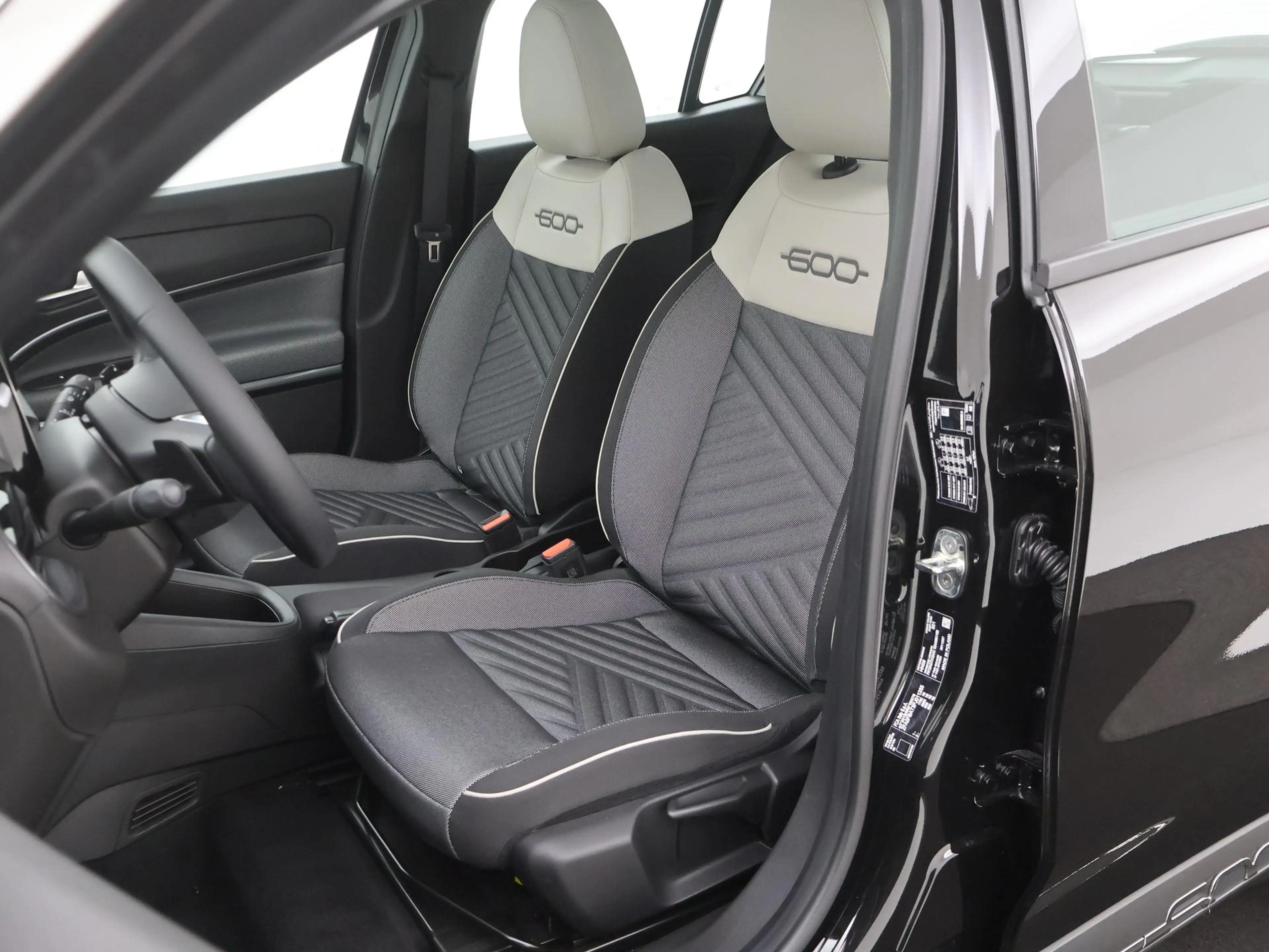Fiat 600 1.2 Hybrid Urban BLIS|STOELVERW|CAMERA|CARPLAY|LED — photo 35