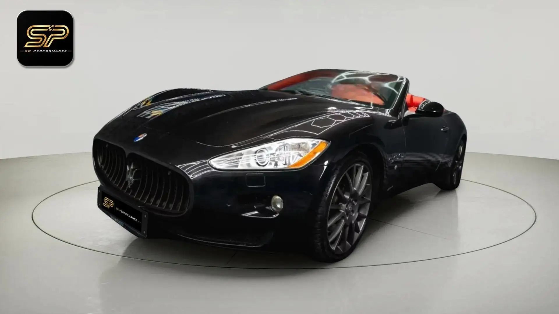 Maserati GranCabrio Ferrari Sport Schwarz - 1