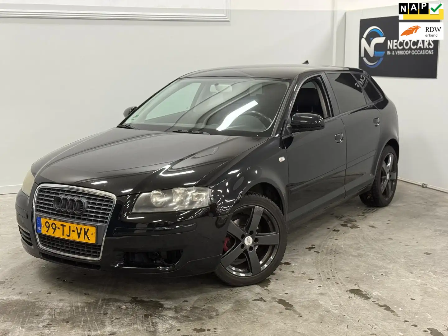 Audi A3 Sportback 1.6 Attraction / NAP / NIEUWE APK / AIRC Schwarz - 1