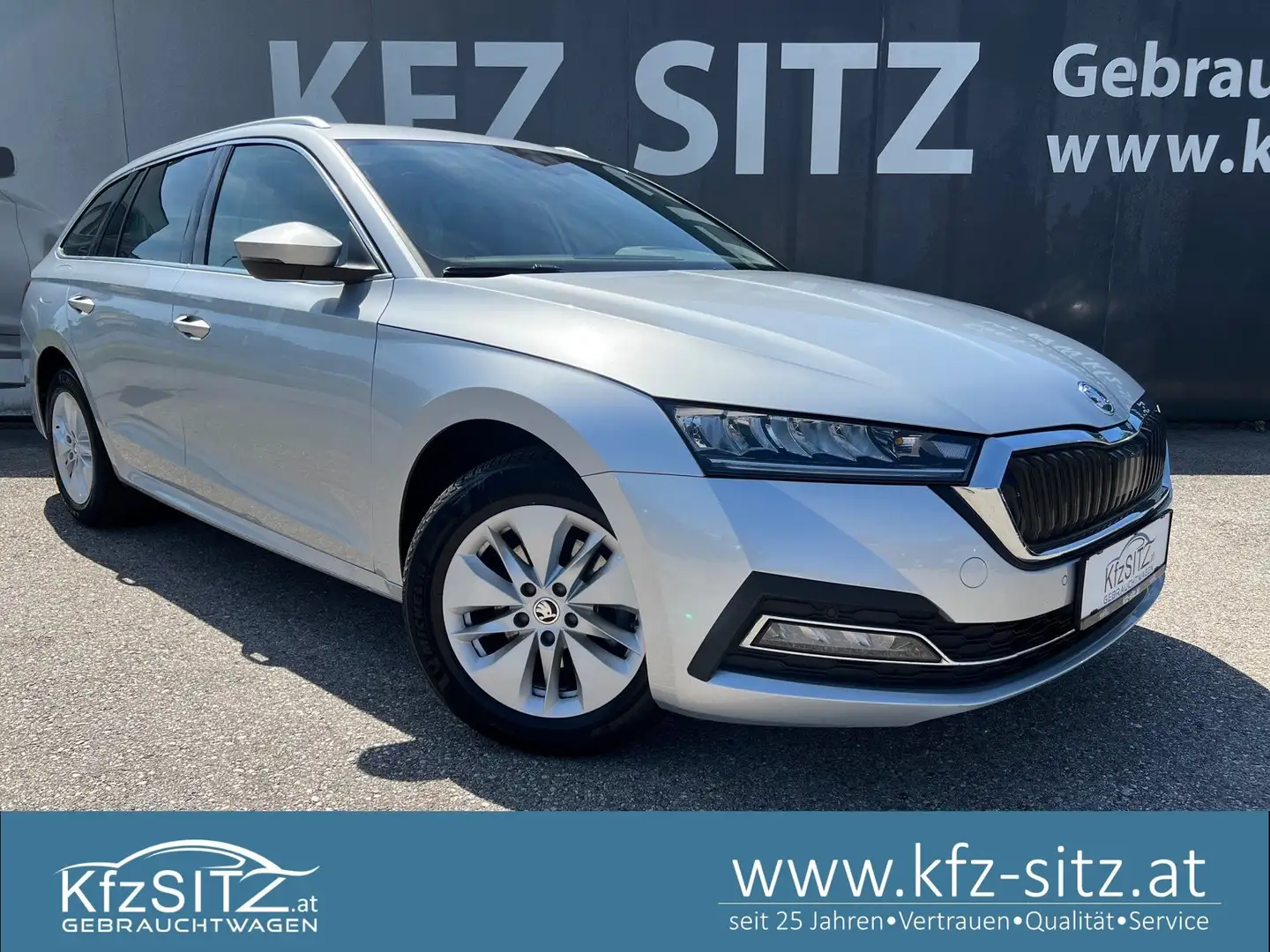 Skoda Octavia Combi 2,0 TDI Ambition DSG | ACC Silber - 1