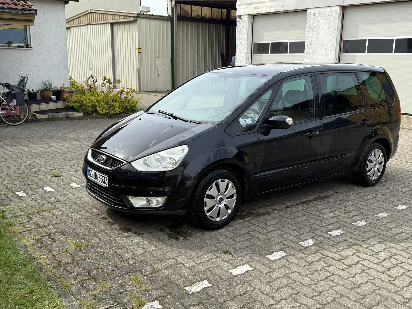 Ford Galaxy 2.0 Czarny - 2