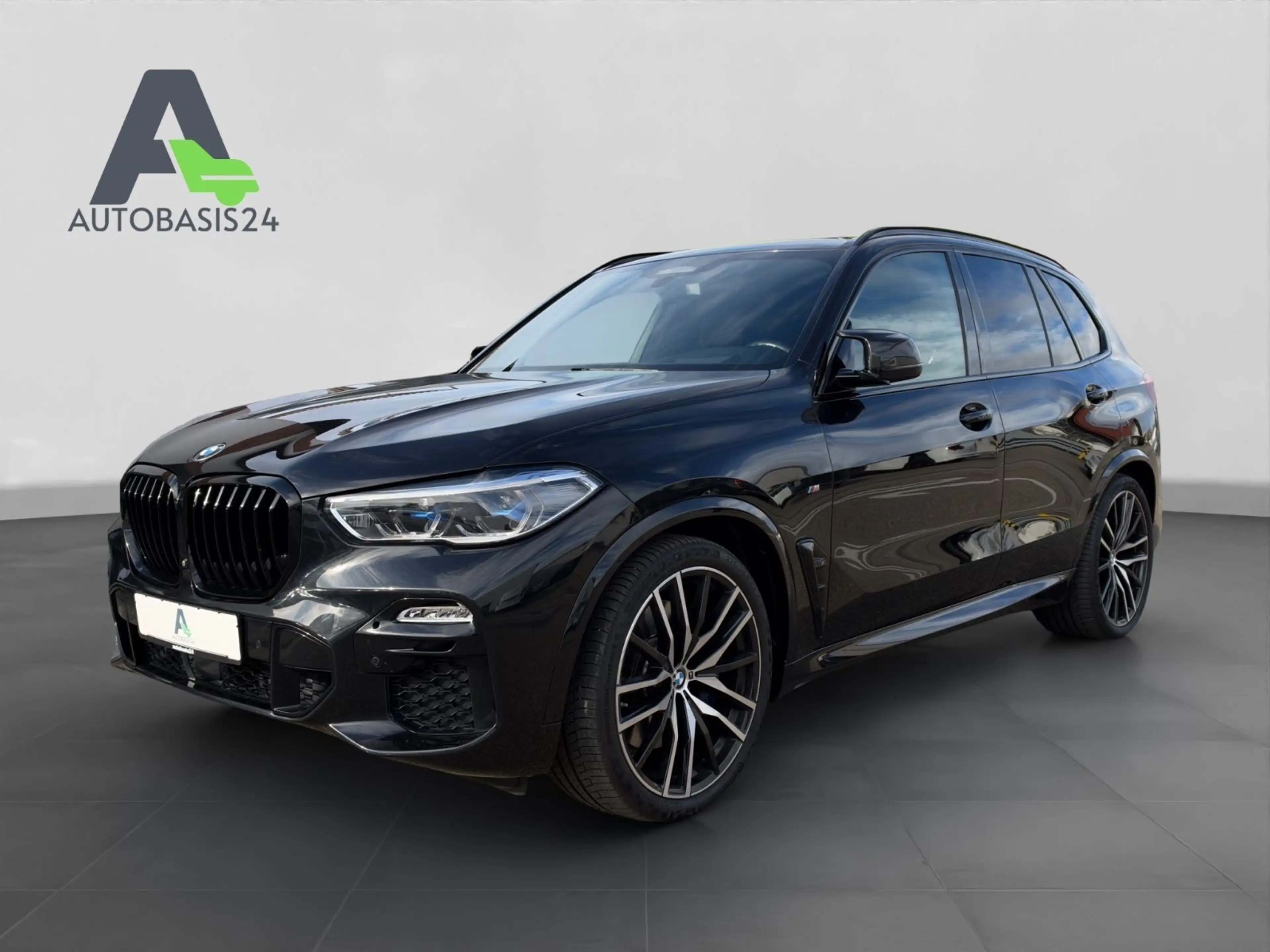 BMW X5 M i PANO HUD B&W STDHZG SOFTC. LUFTF.