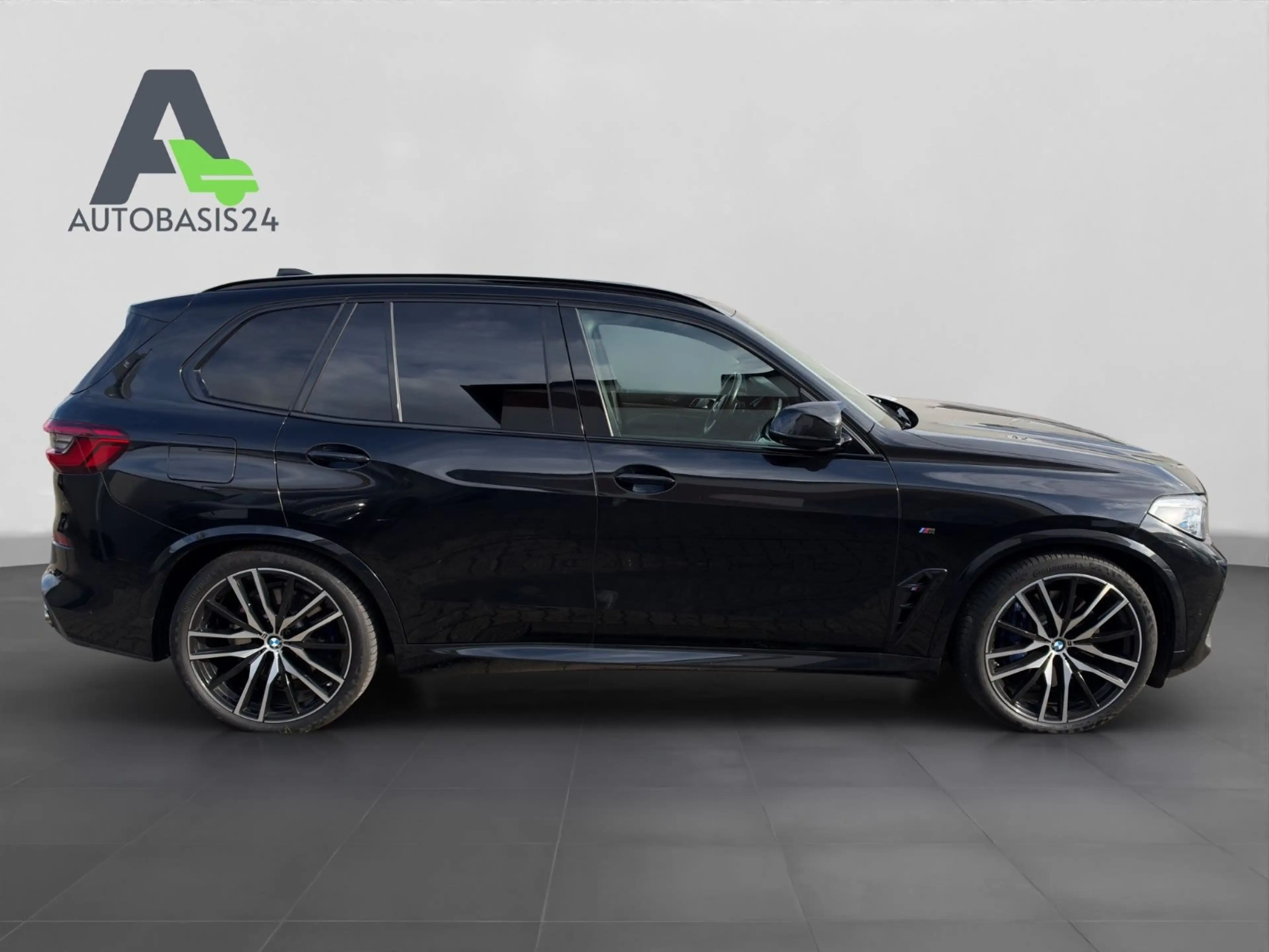 BMW X5 M i PANO HUD B&W STDHZG SOFTC. LUFTF. — photo 6