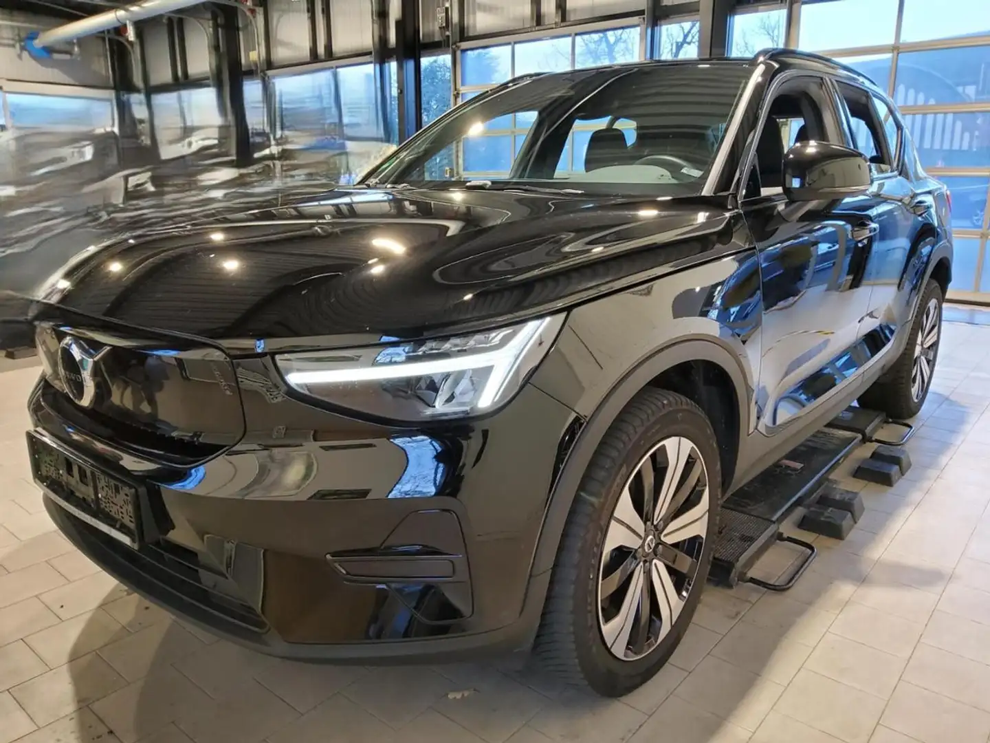 Volvo XC40 PURE ELECTRIC CORE STANDHZ+KAMERA+LM19+NAVI Grau - 2