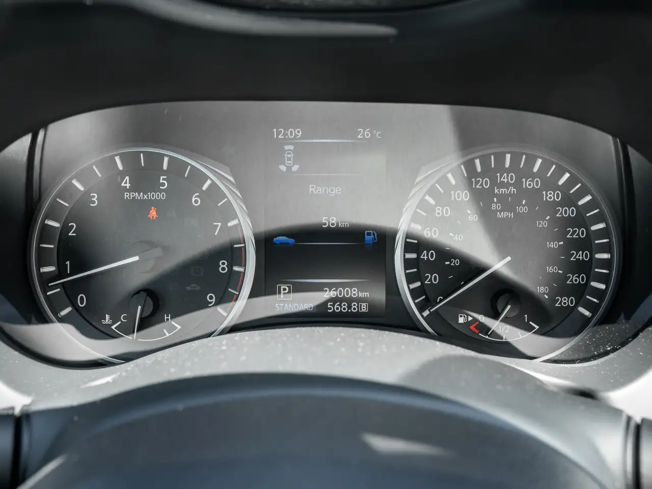 Infiniti Q50 снимка Infiniti Q50