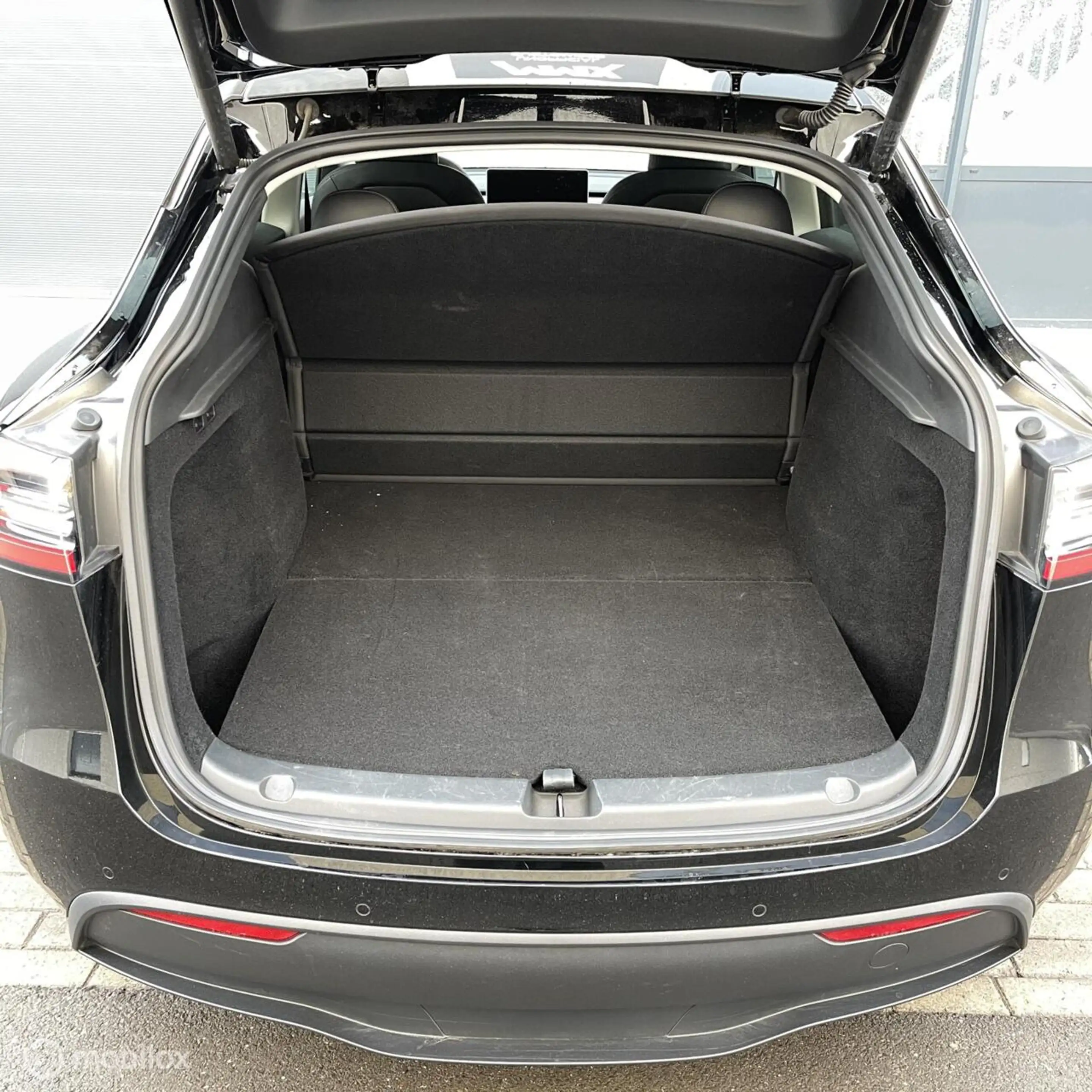 Tesla Model Y Long Range RWD + MMX PACK + IAP + HW4 + WRAP — photo 19