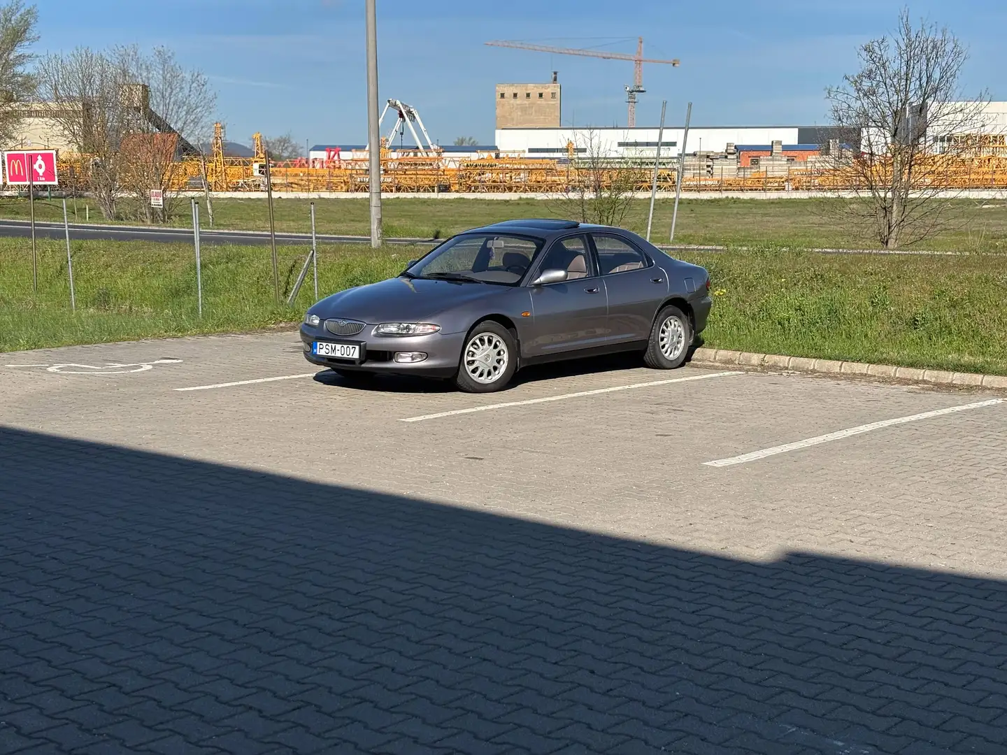 Mazda Xedos Exclusive Grau - 1
