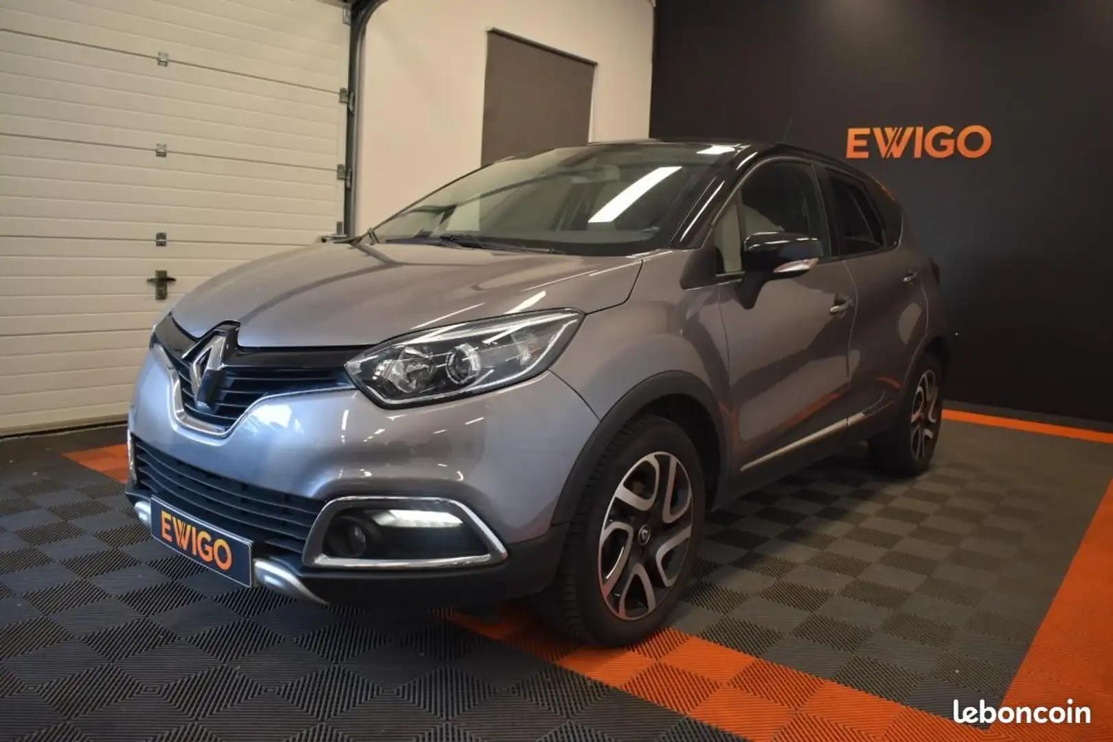 Renault Captur 1.2 TCE 120ch LED GPS RADAR AR GARANTIE 6 A 60 MOI Gris - 2