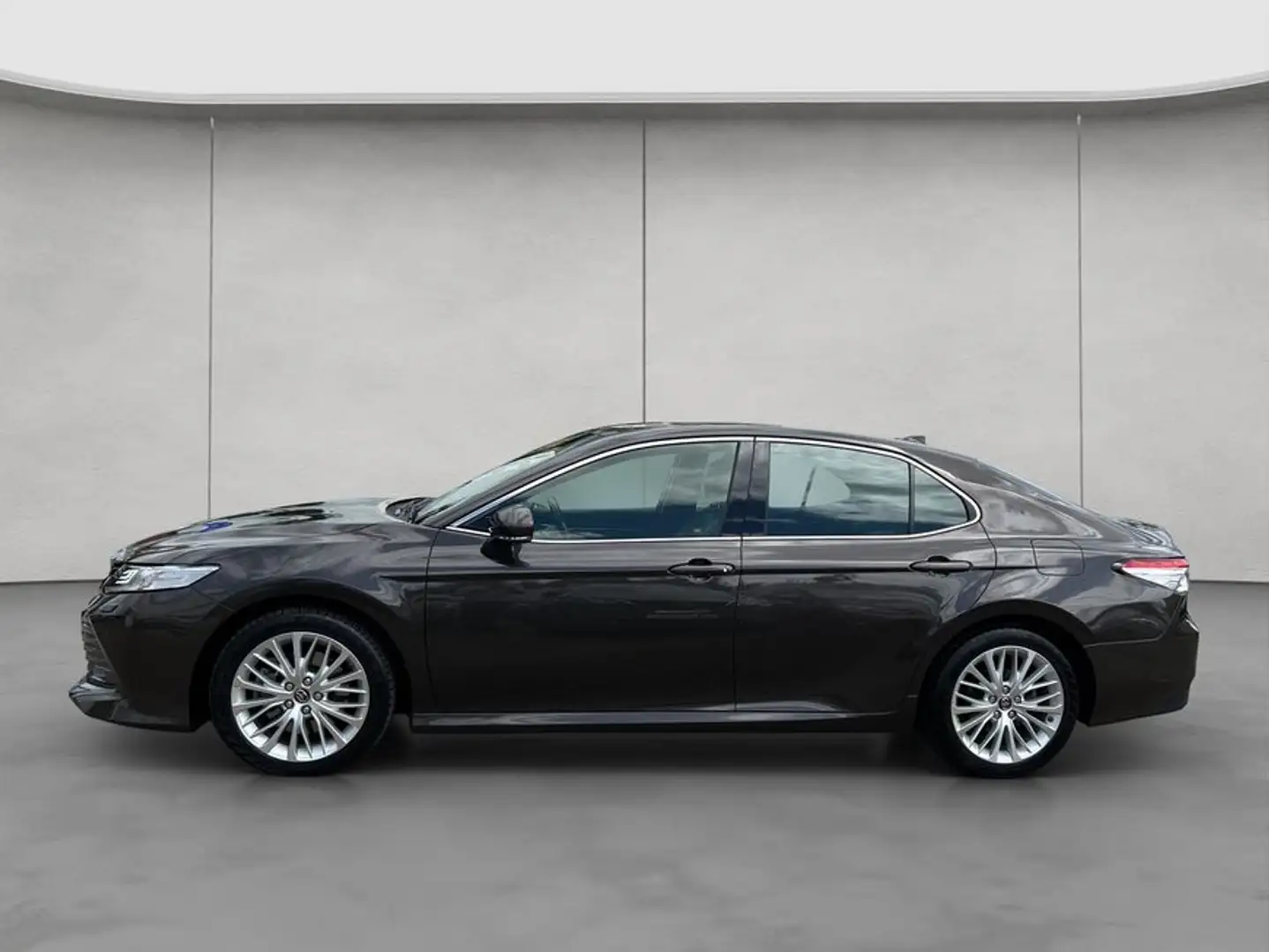 Toyota Camry 2.5 Hybrid Executive Grey - 2