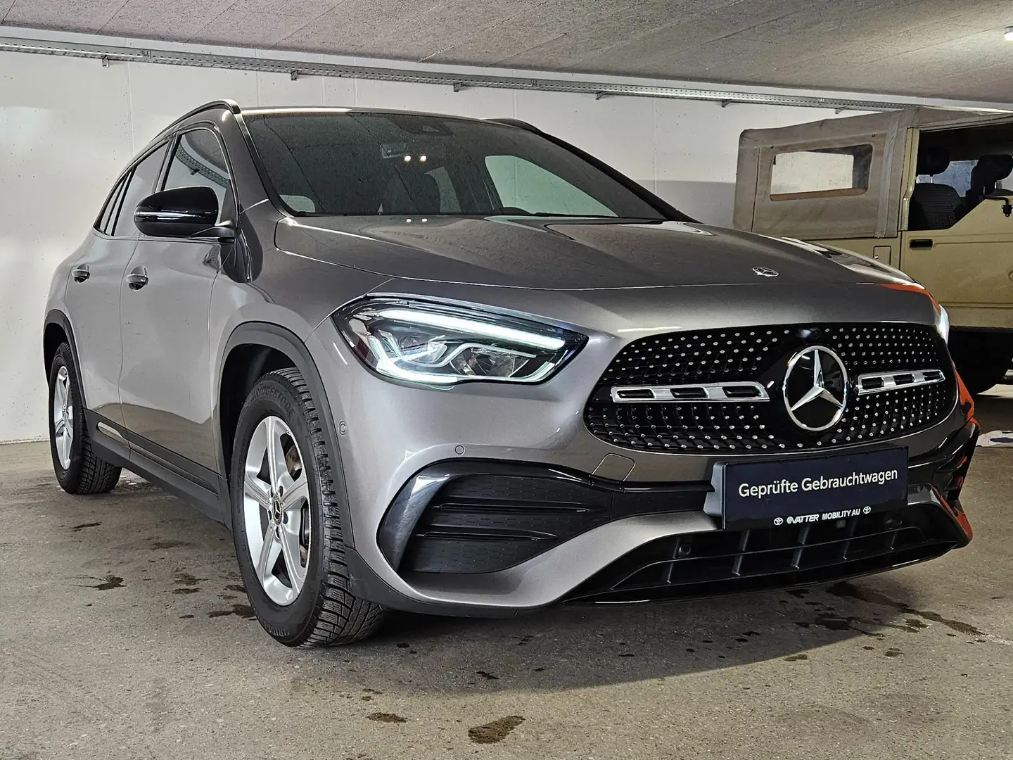Mercedes-Benz GLA 200 GLA 200 d 4Matic (247.713) Grau - 1