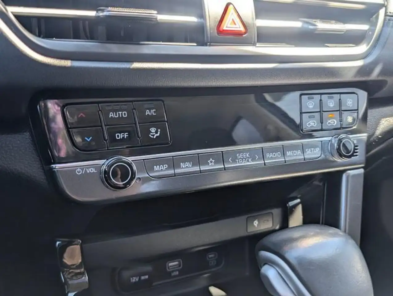 Kia Seltos снимка Kia Seltos