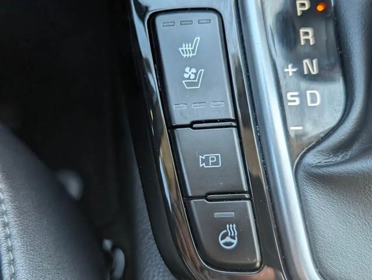 Kia Seltos снимка Kia Seltos