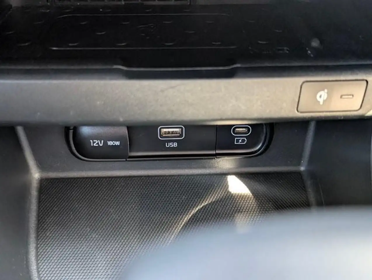 Kia Seltos снимка Kia Seltos