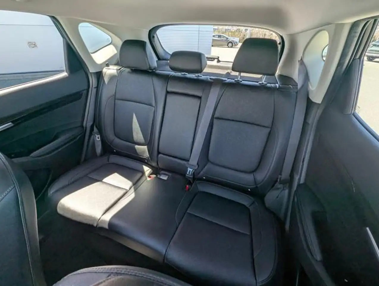 Kia Seltos снимка Kia Seltos