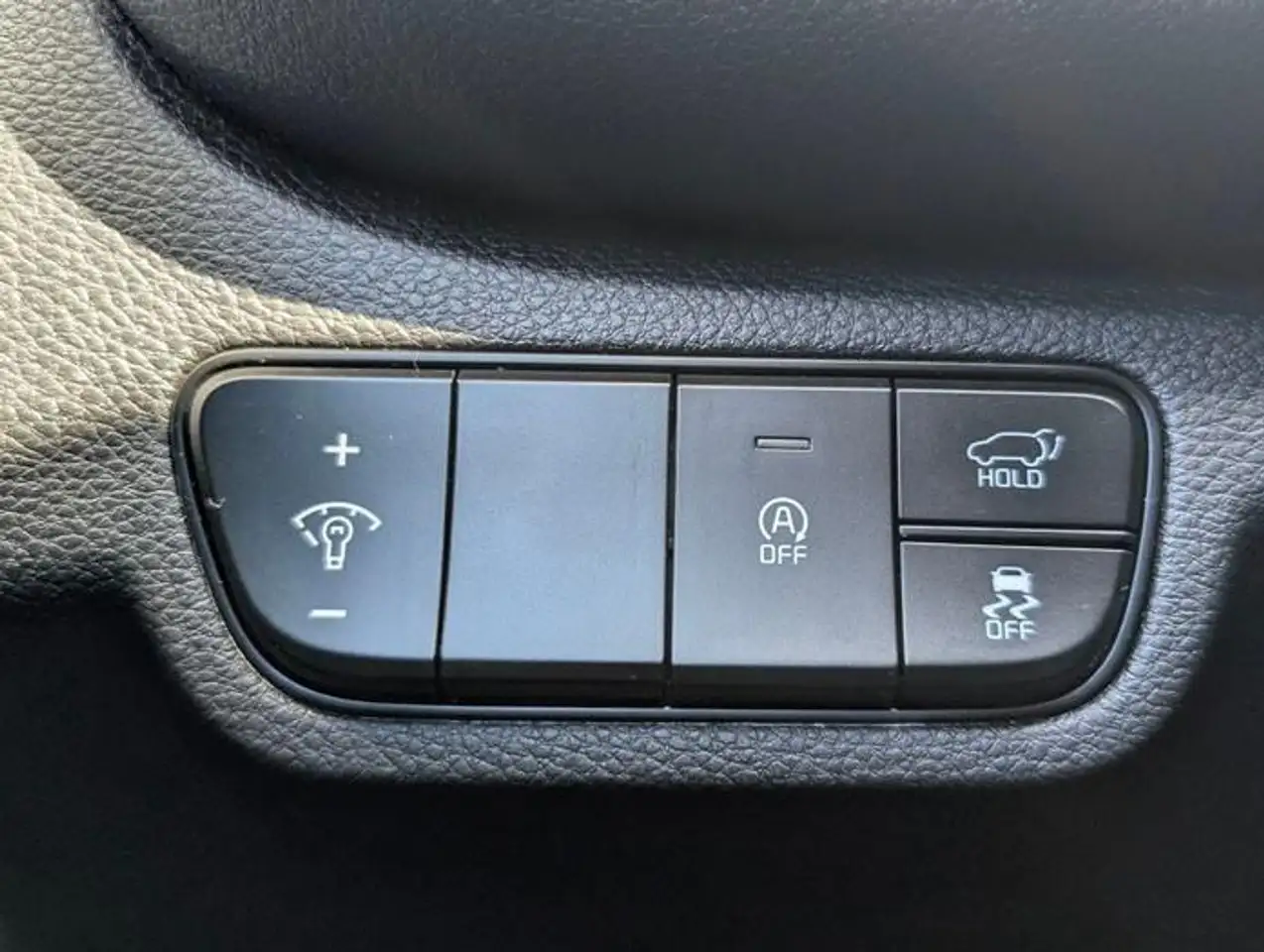 Kia Seltos снимка Kia Seltos
