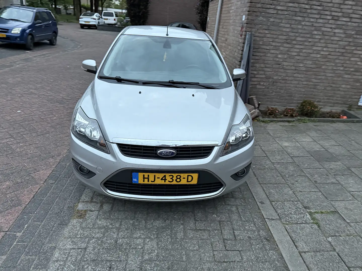 Ford Focus 2.0 Ghia Grijs - 2