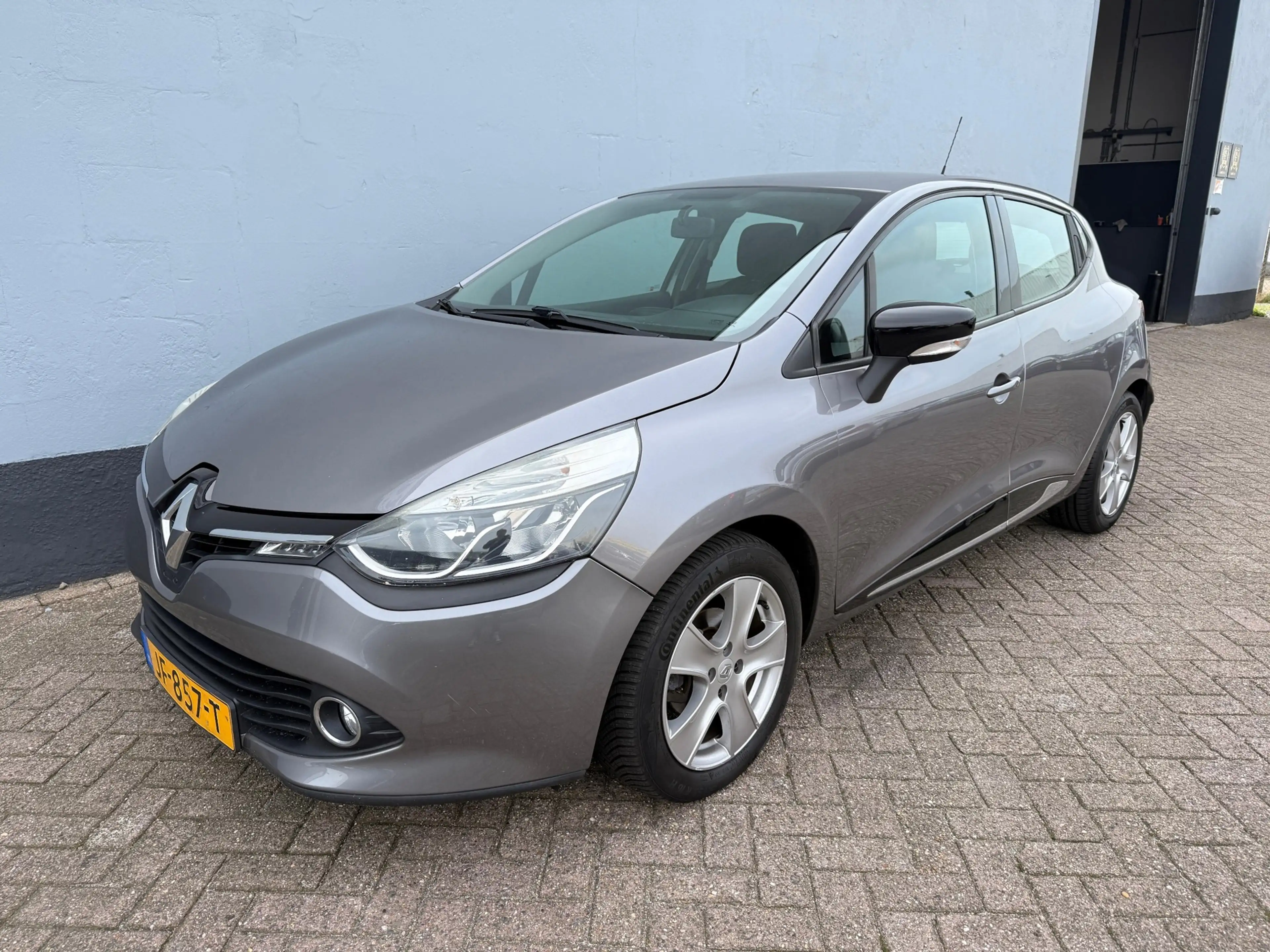 Renault Clio 1.2 Expression Automaat - Navigatie