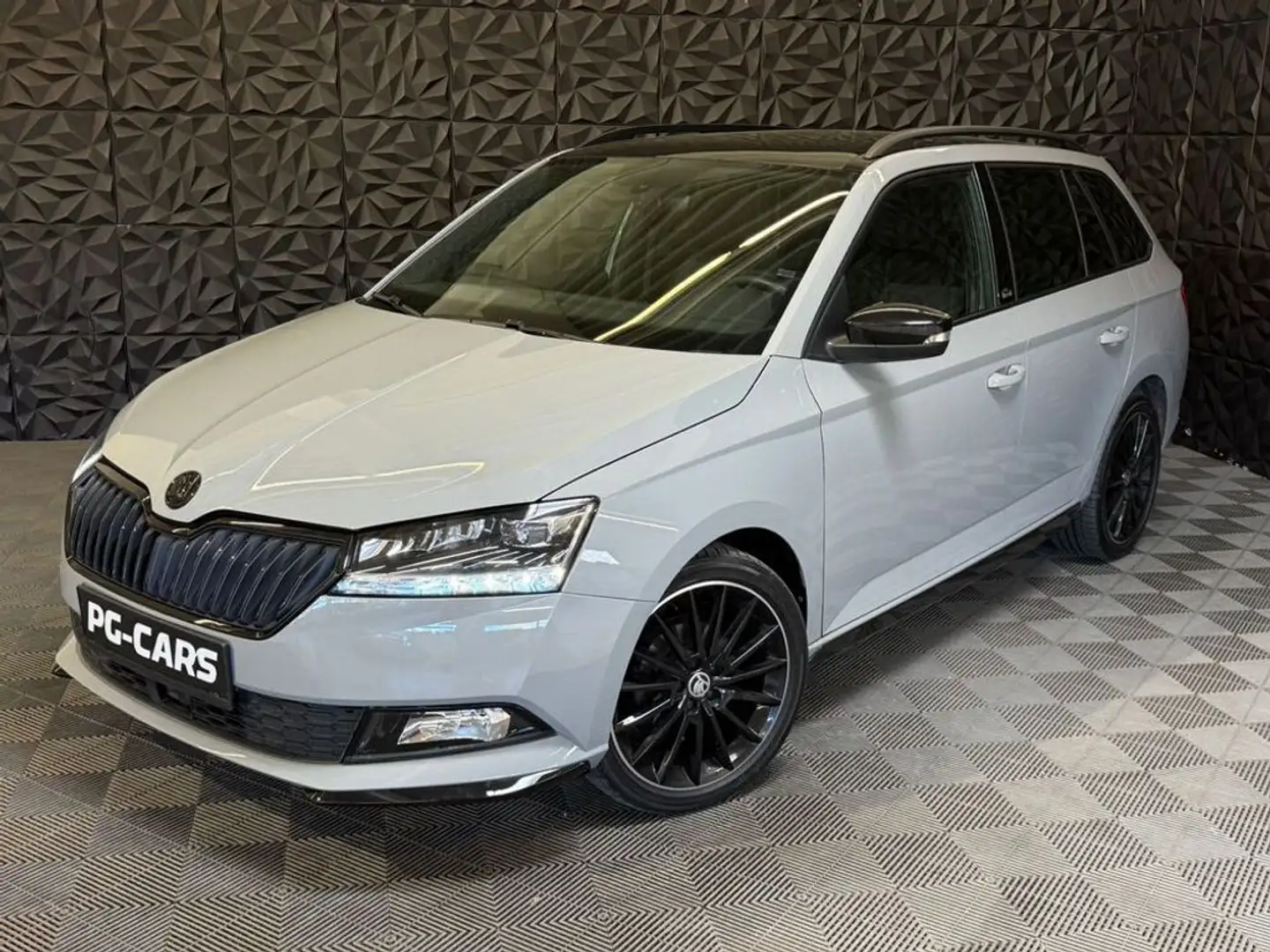 Skoda Fabia 1.0 TSI Monte Carlo *Top Zustand*Aktion Grau - 2