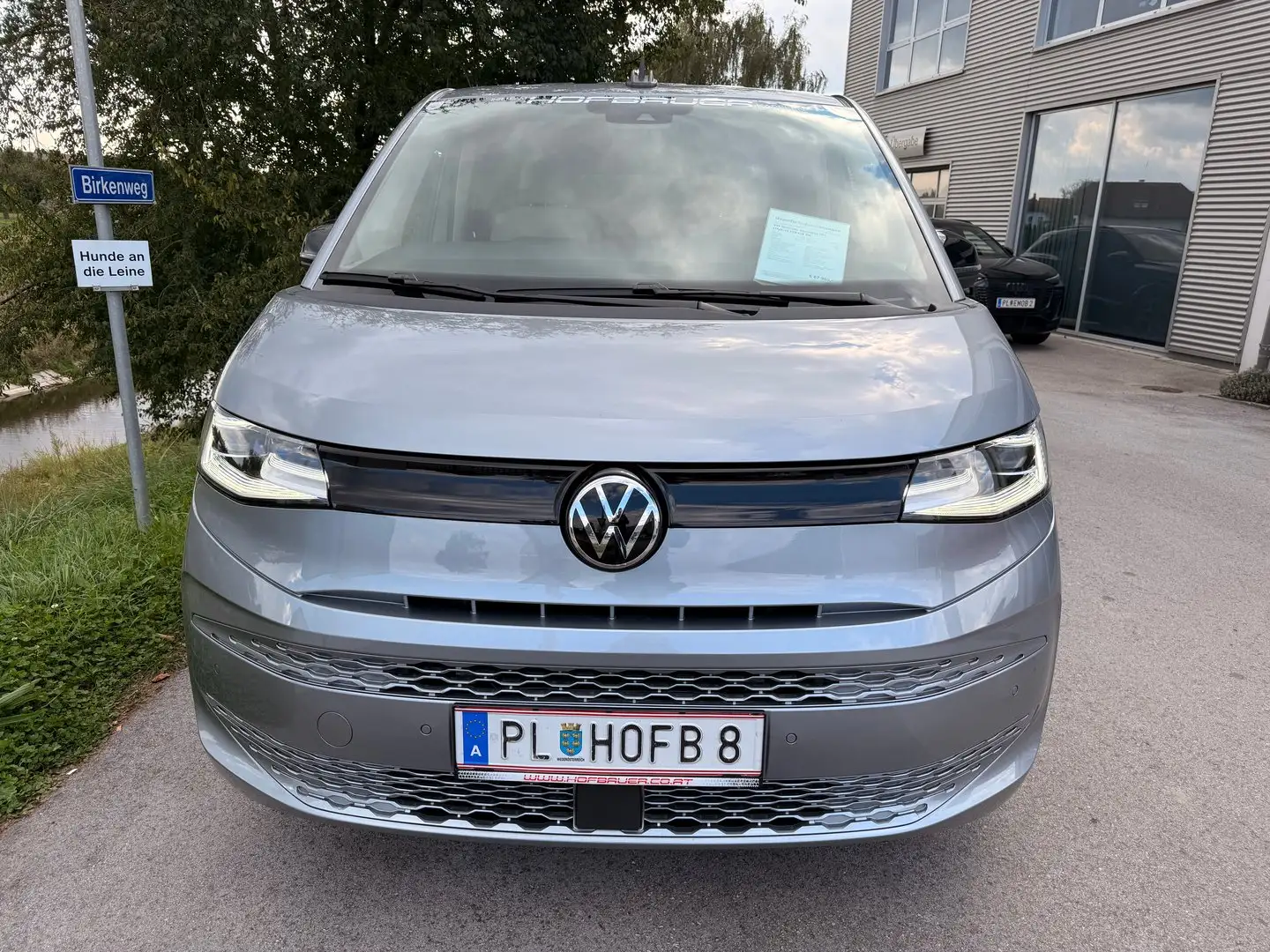 Volkswagen T7 Multivan VW T7 Multivan Business ÜH eHybrid 180 kW 4M Silber - 2