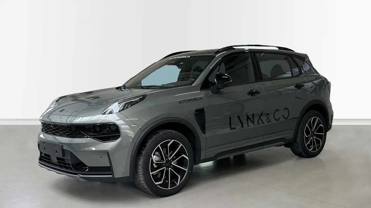 Lynk & Co 01