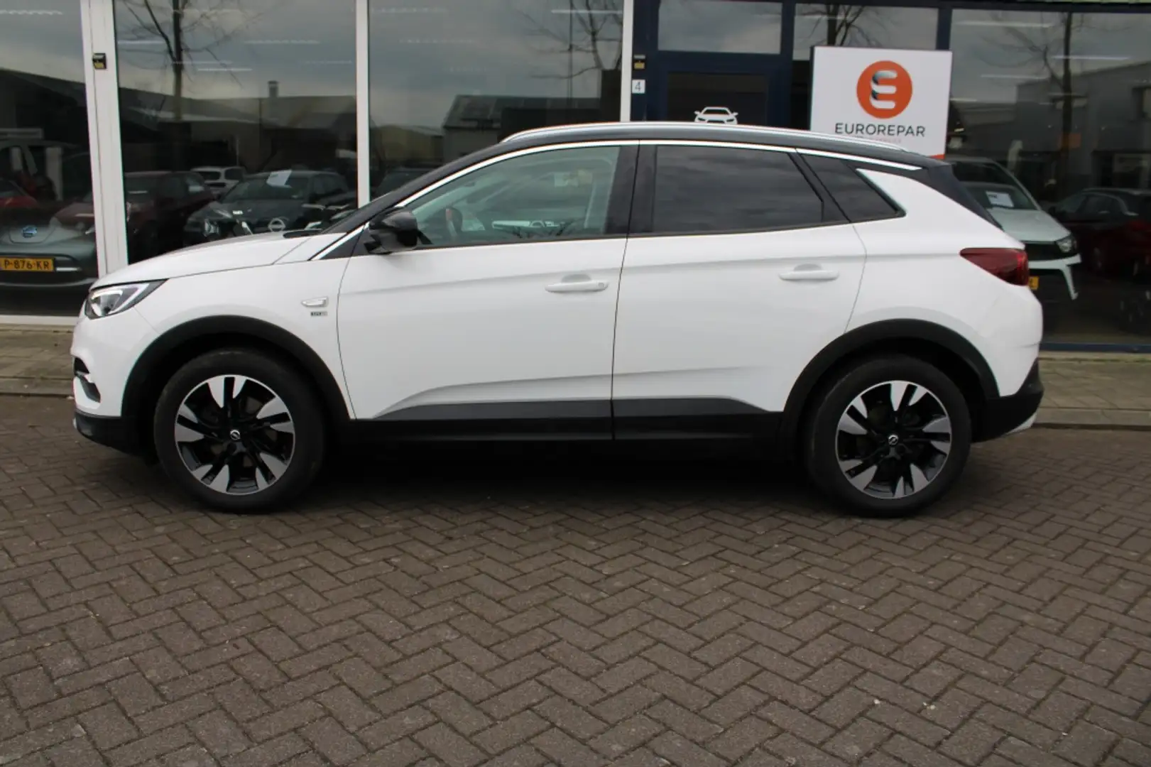Opel Grandland X 1.2 T. 120 J. Ed. AUTOMAAT Wit - 2
