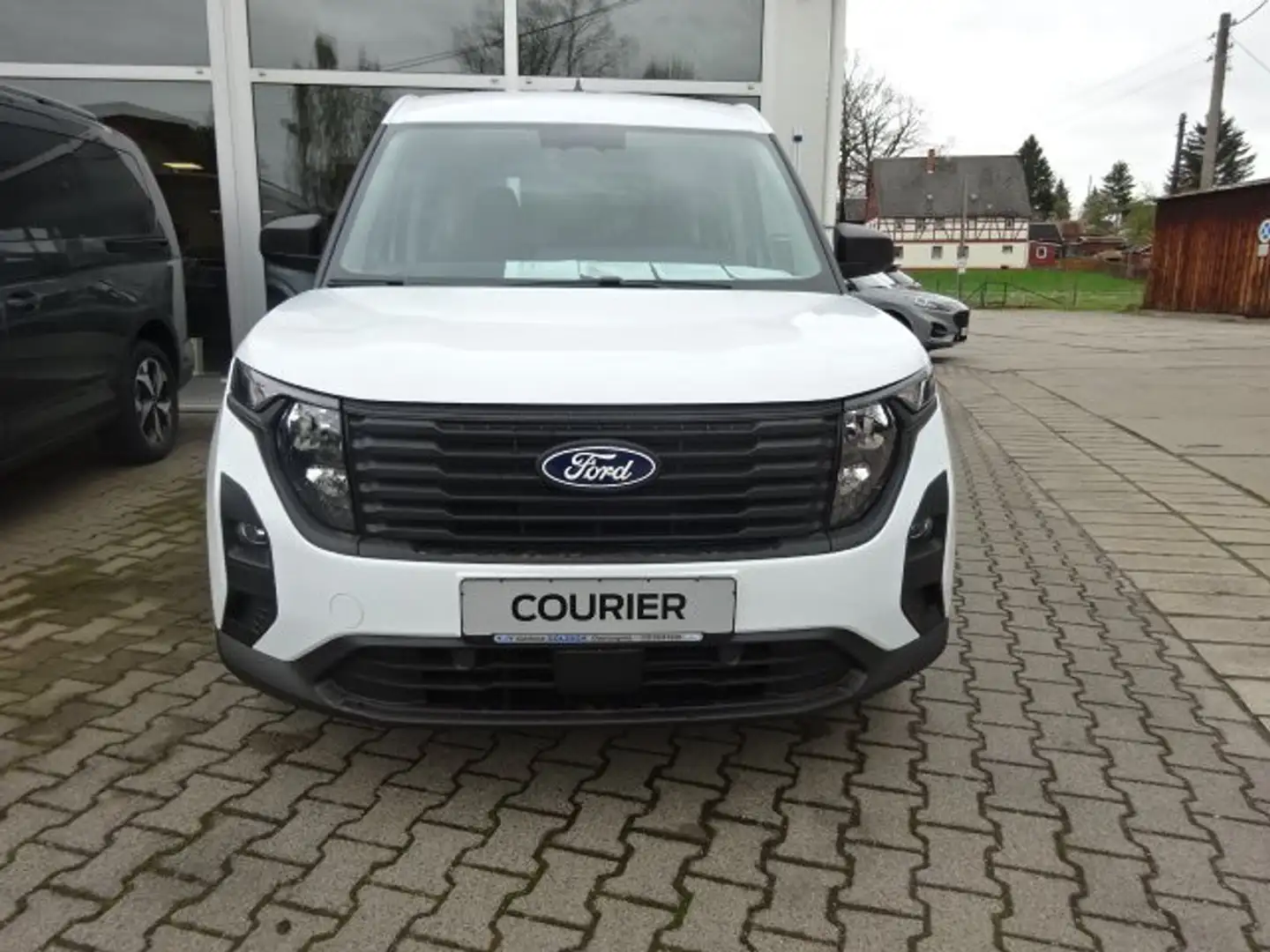 Ford Tourneo Courier Trend *Winter-Paket 2* Fehér - 2