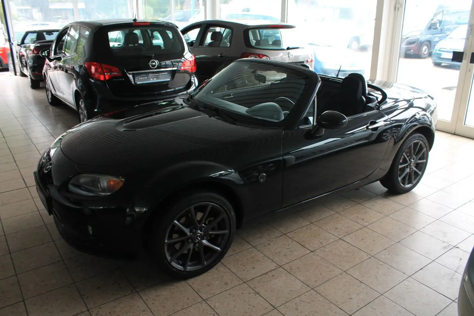 Mazda MX-5 1.8 Energy Roadster Coupe Zwart - 1
