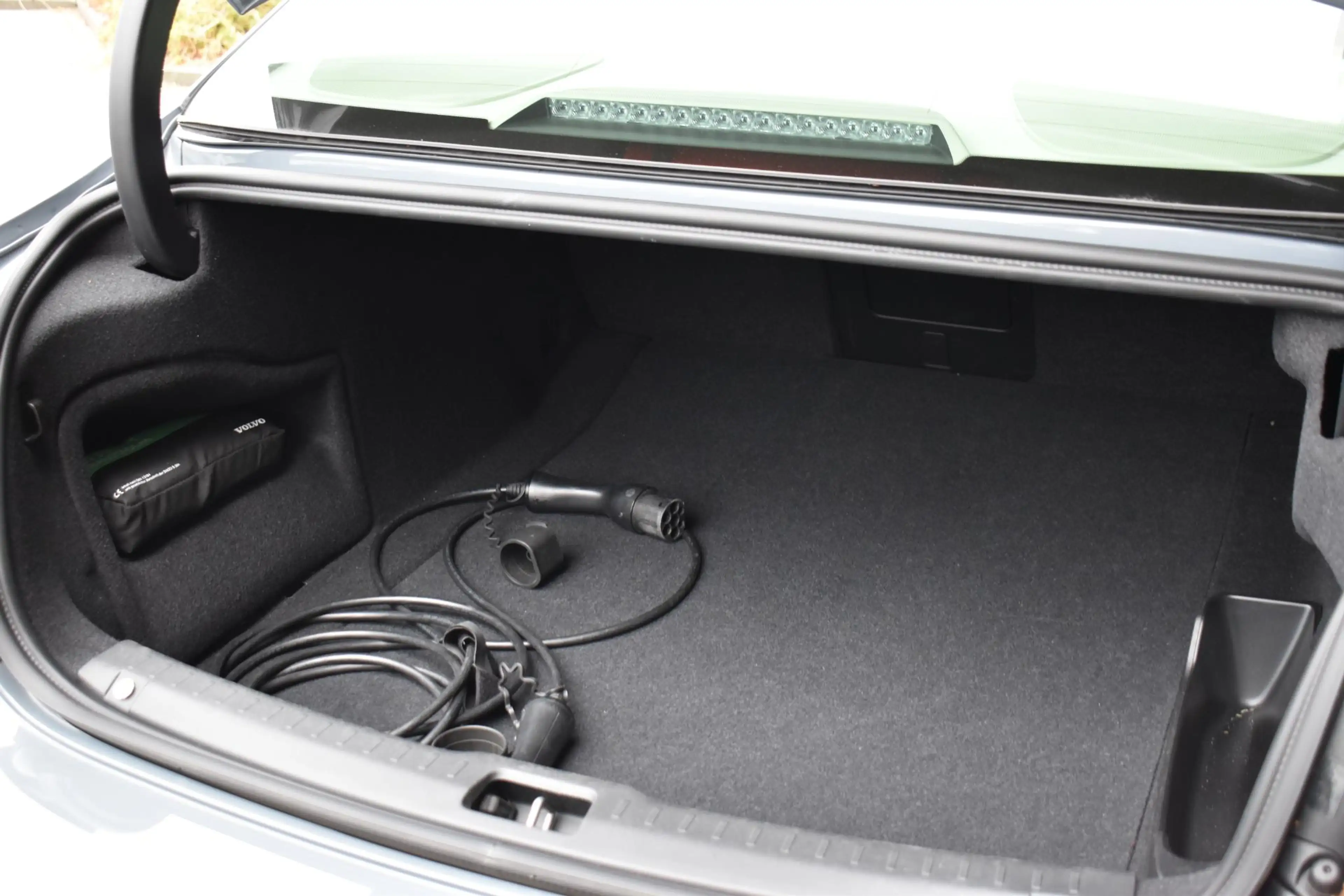 Volvo S90 2.0 T8 AWD Inscription — photo 14